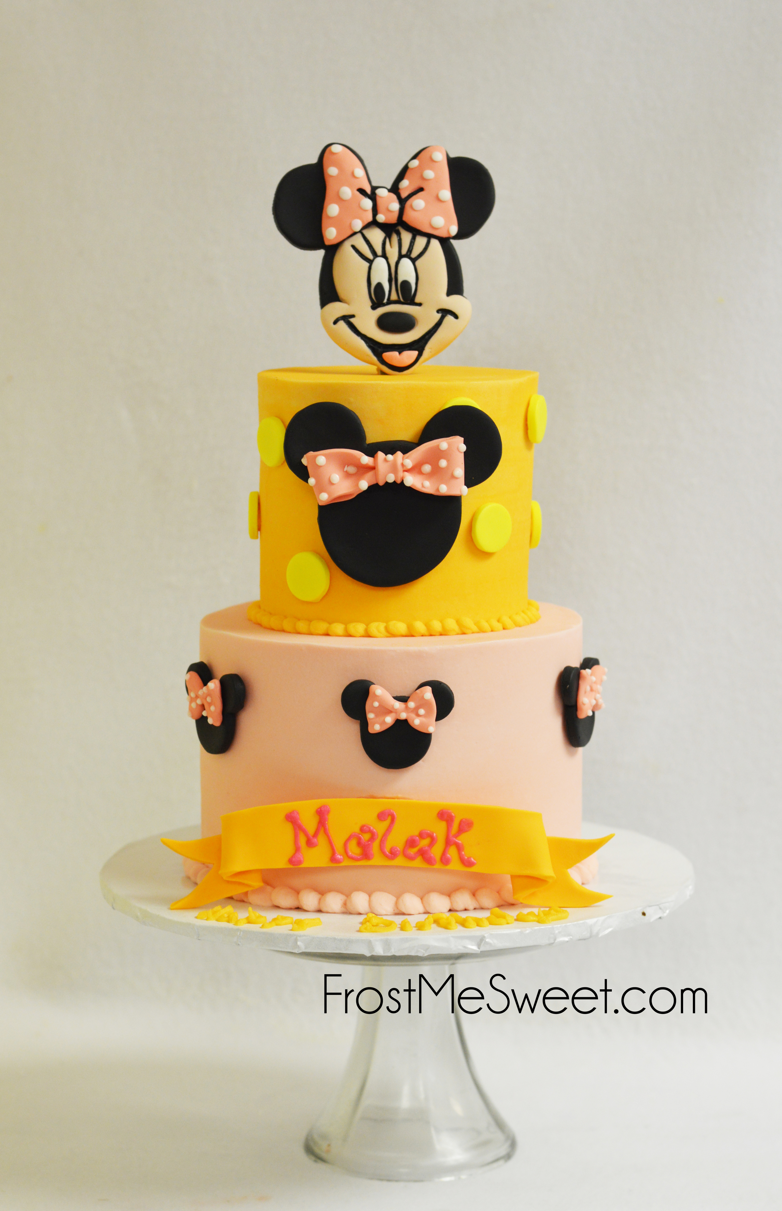 Minnie Mouse cake