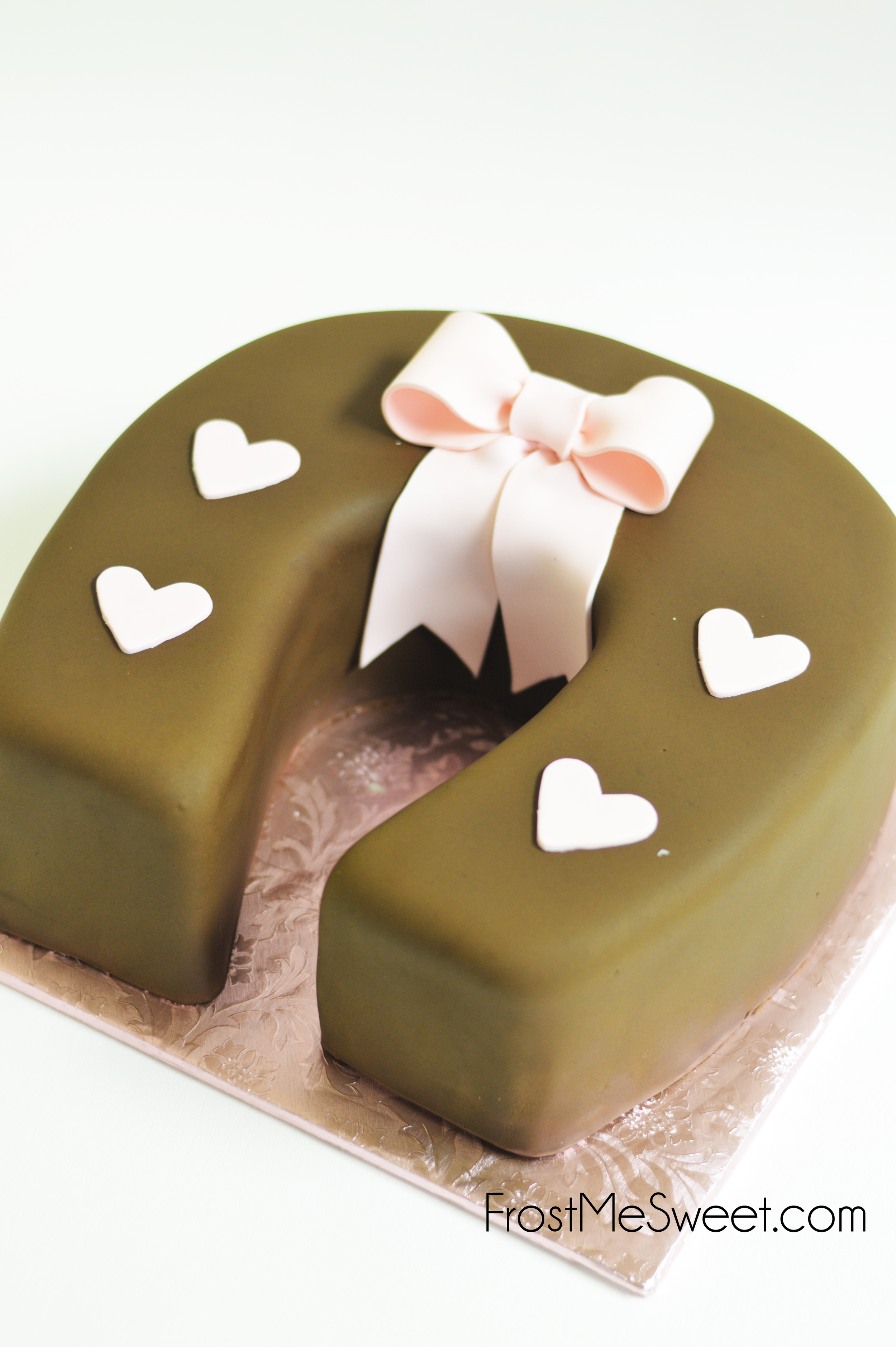 Horseshoe cowgirl Rodeo cake