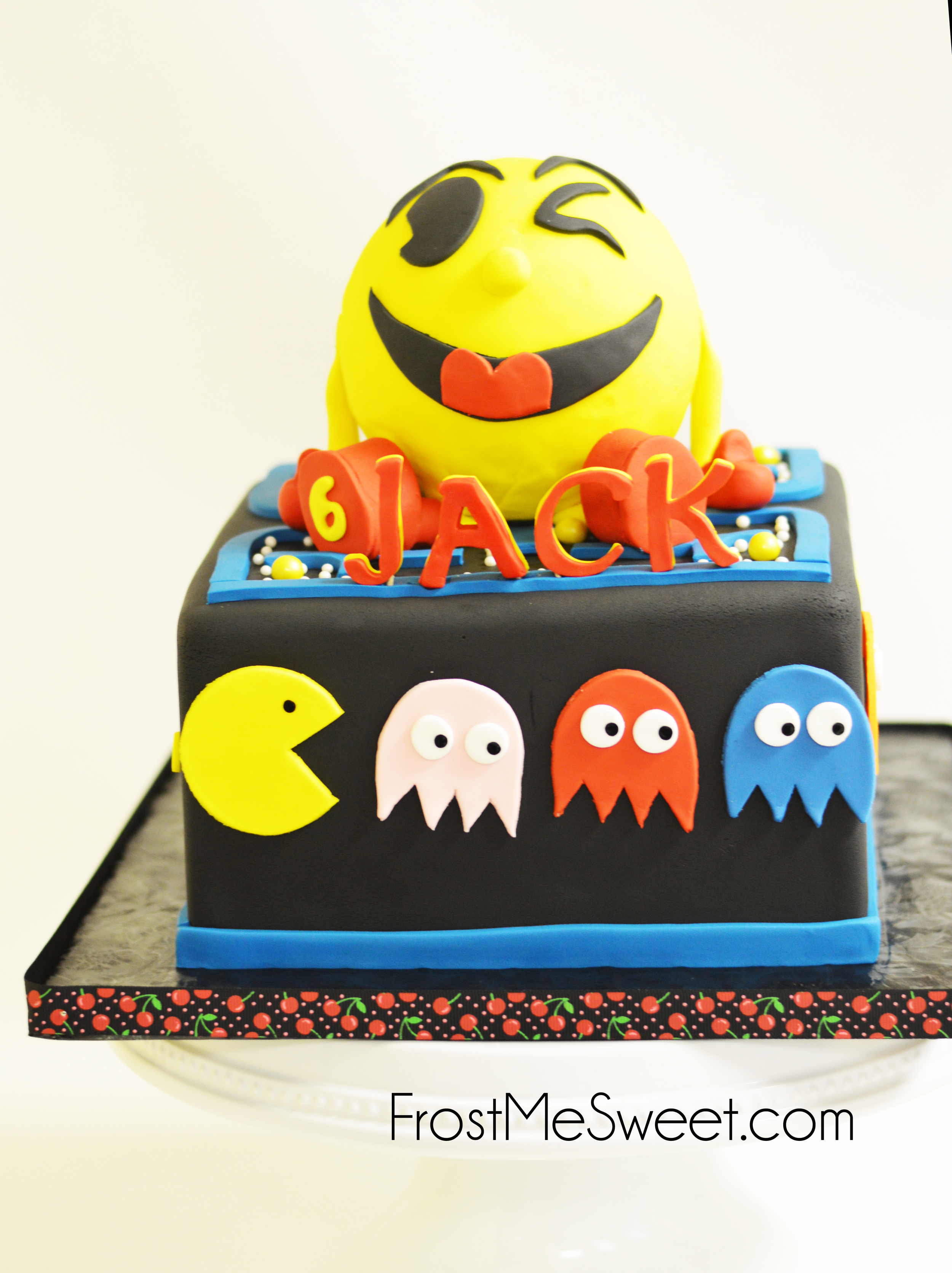 Pac Man cake