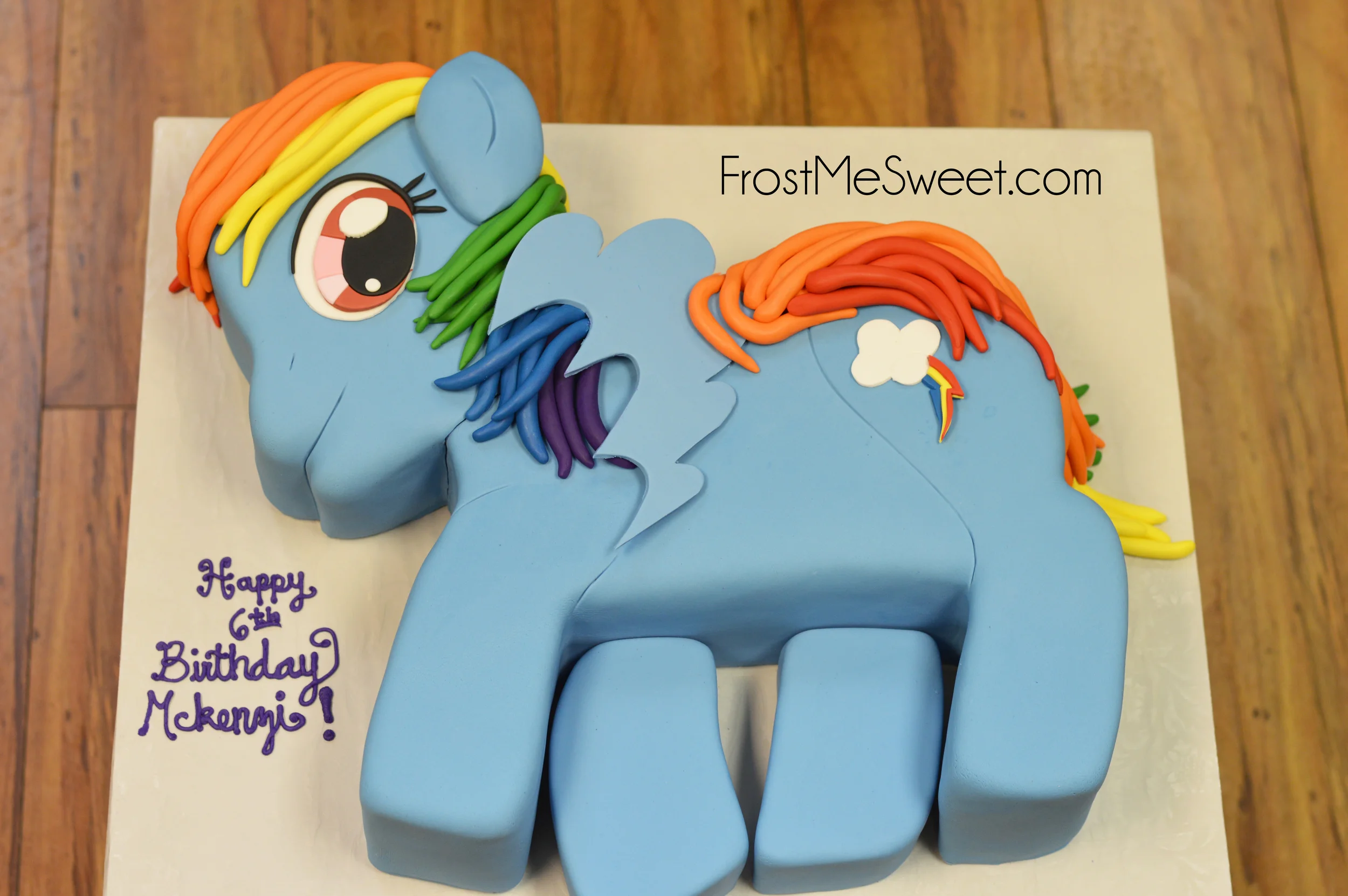 My Little Pony Rainbow Dash cake