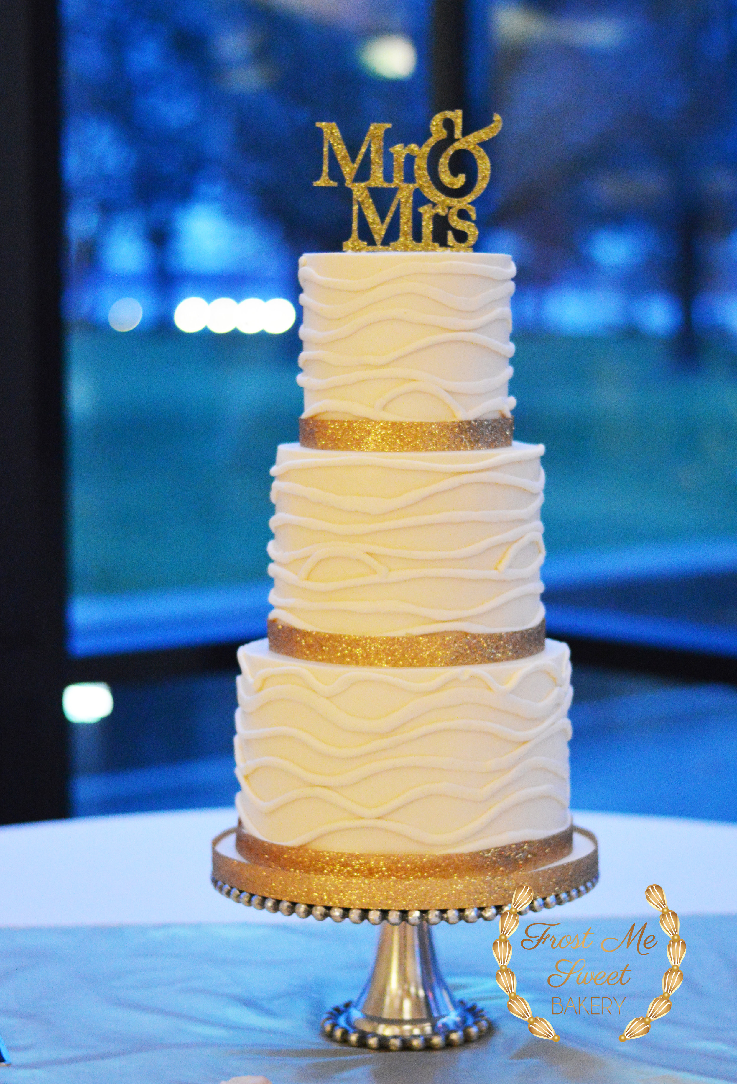 frosting wavy lines wedding.jpg