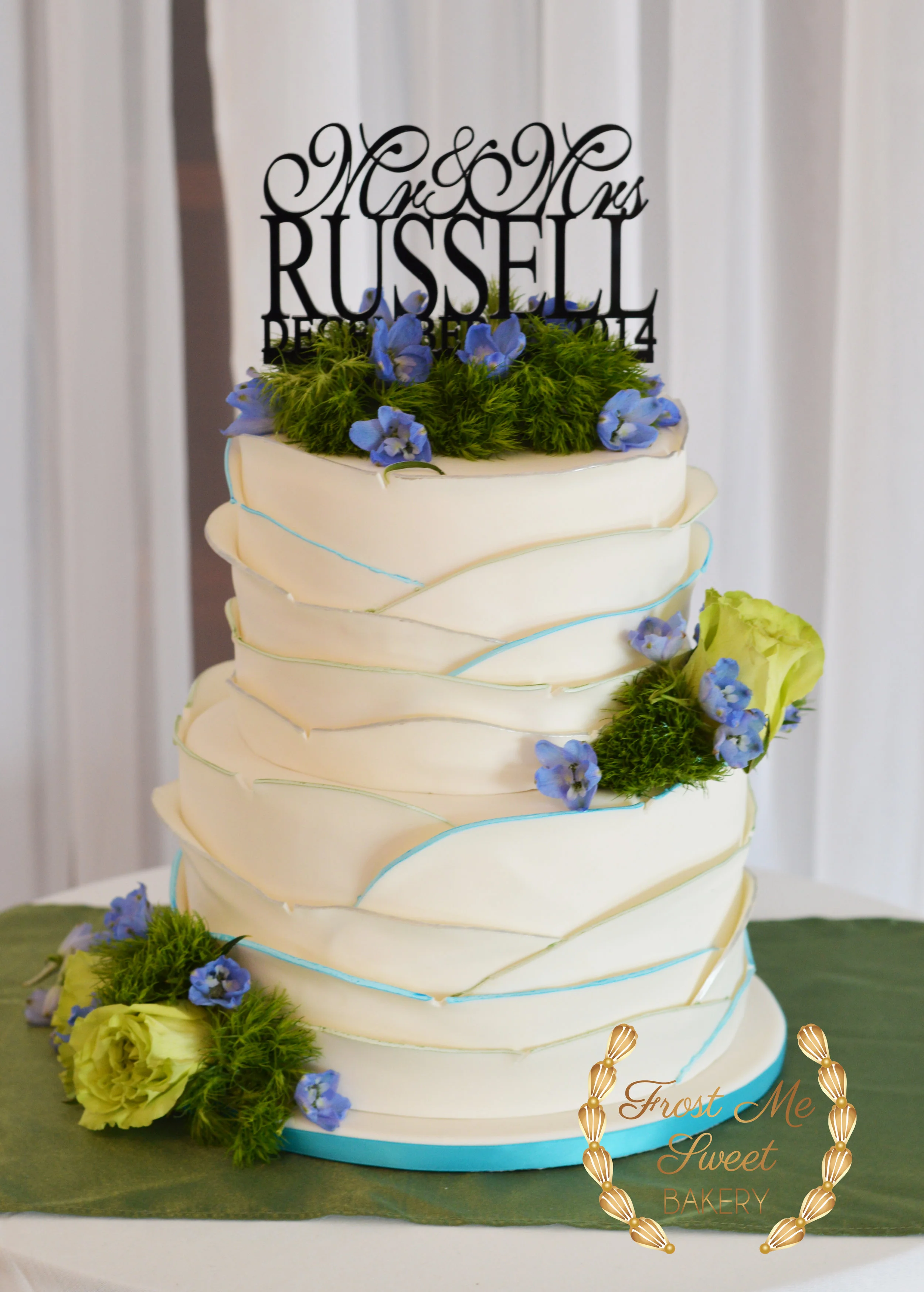 upward ruffle painted blue and green wedding.jpg