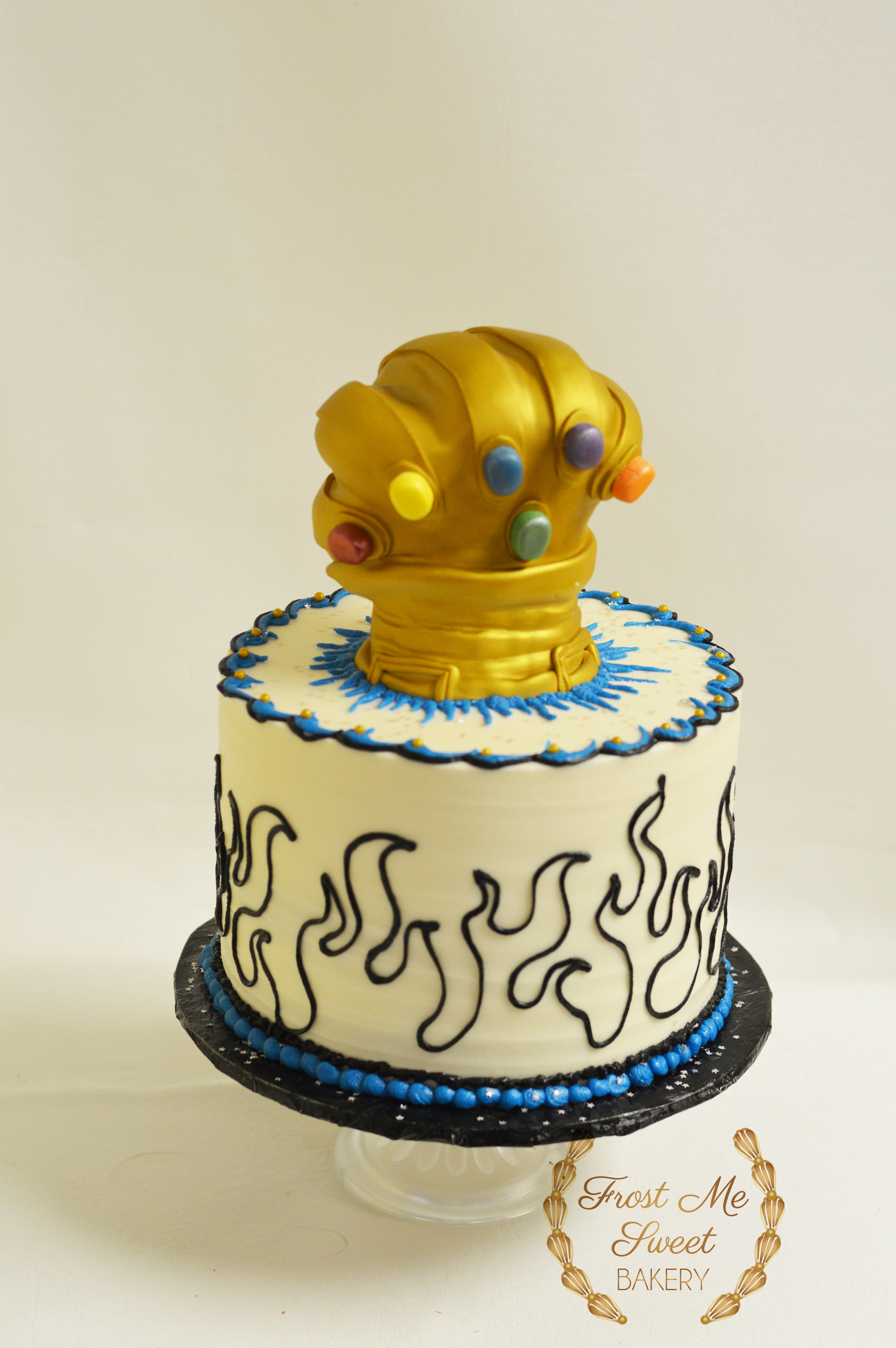 gamer fist cake.jpg