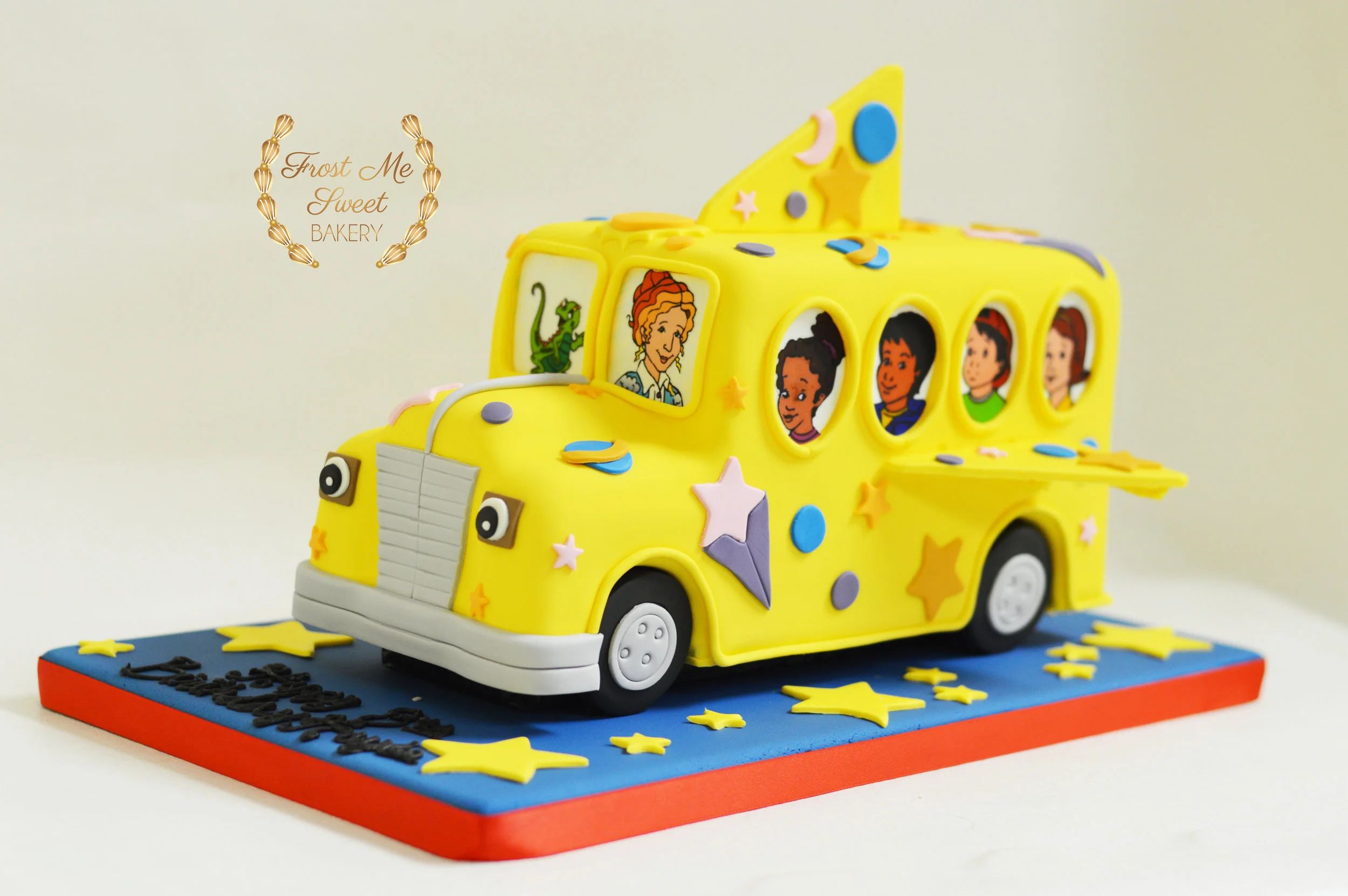 mAGIC sCHOOL bUS cAKE.jpg