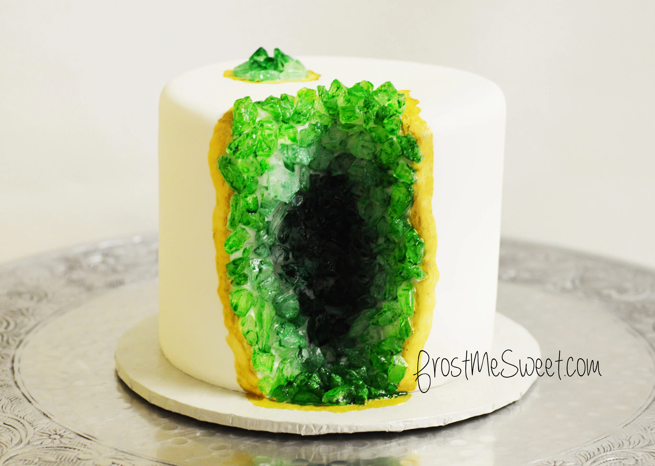 green geode cake web.jpg