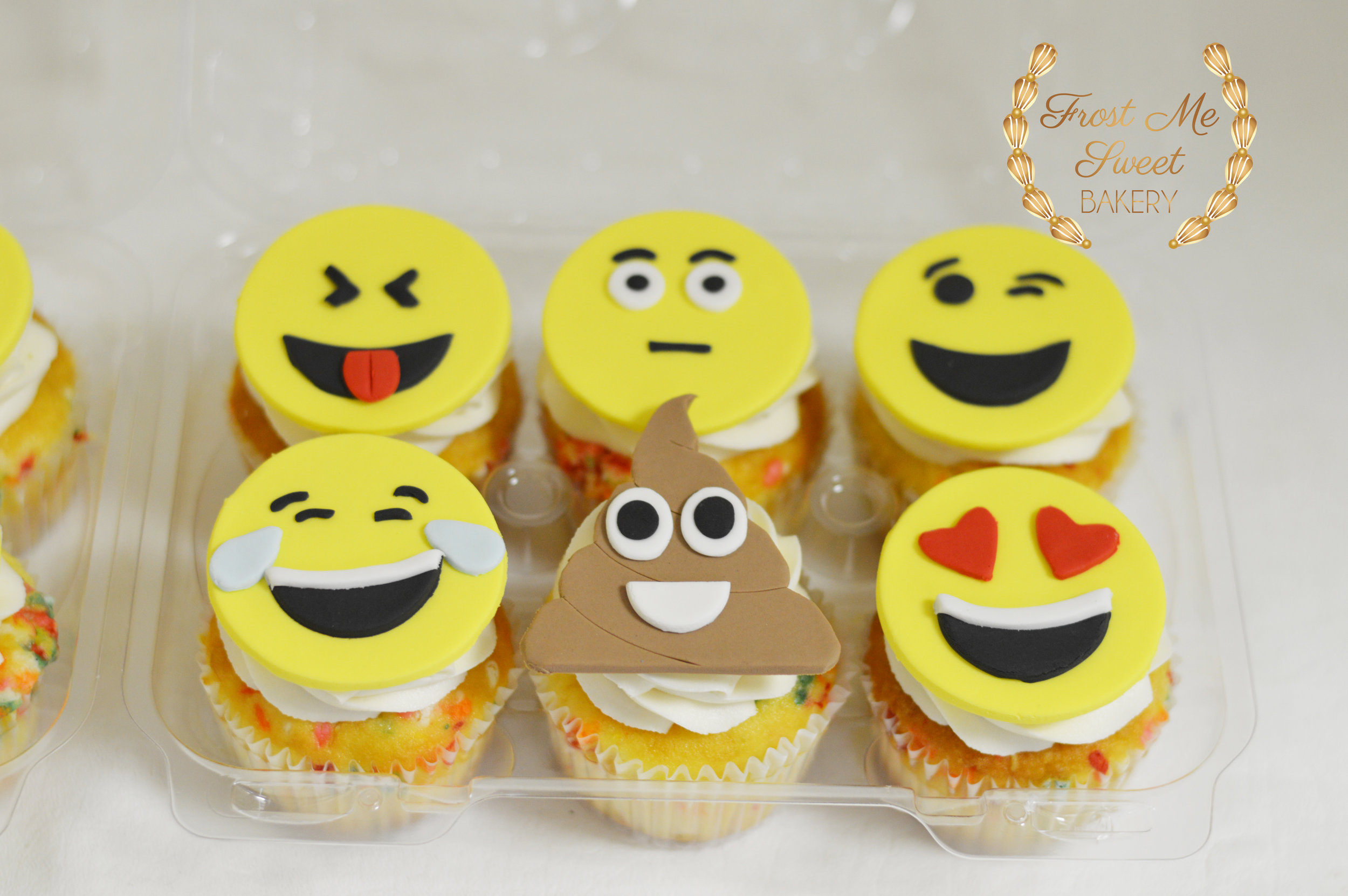 emoji cupcakes 2.jpg