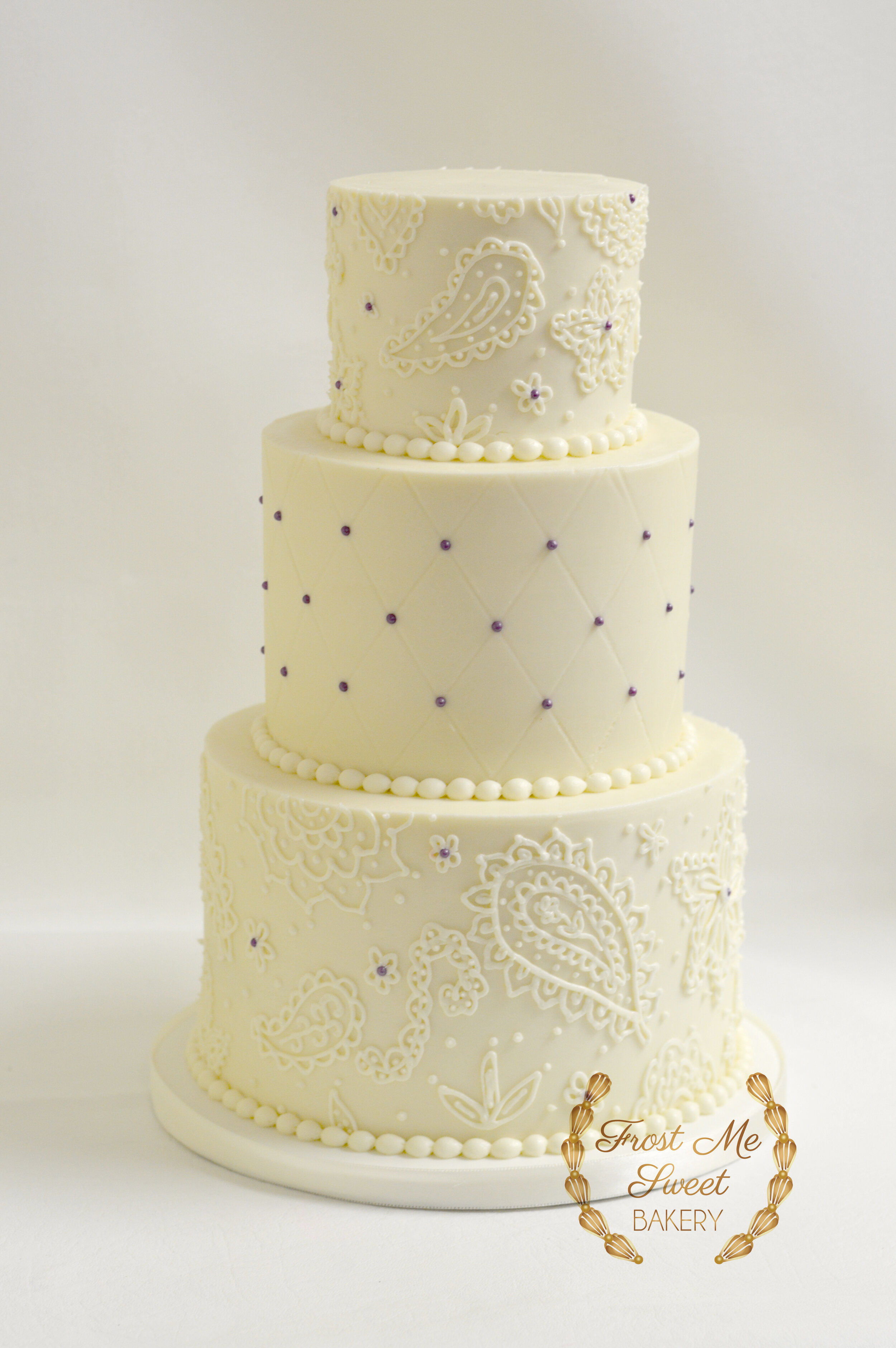 Pailsey wedding cake