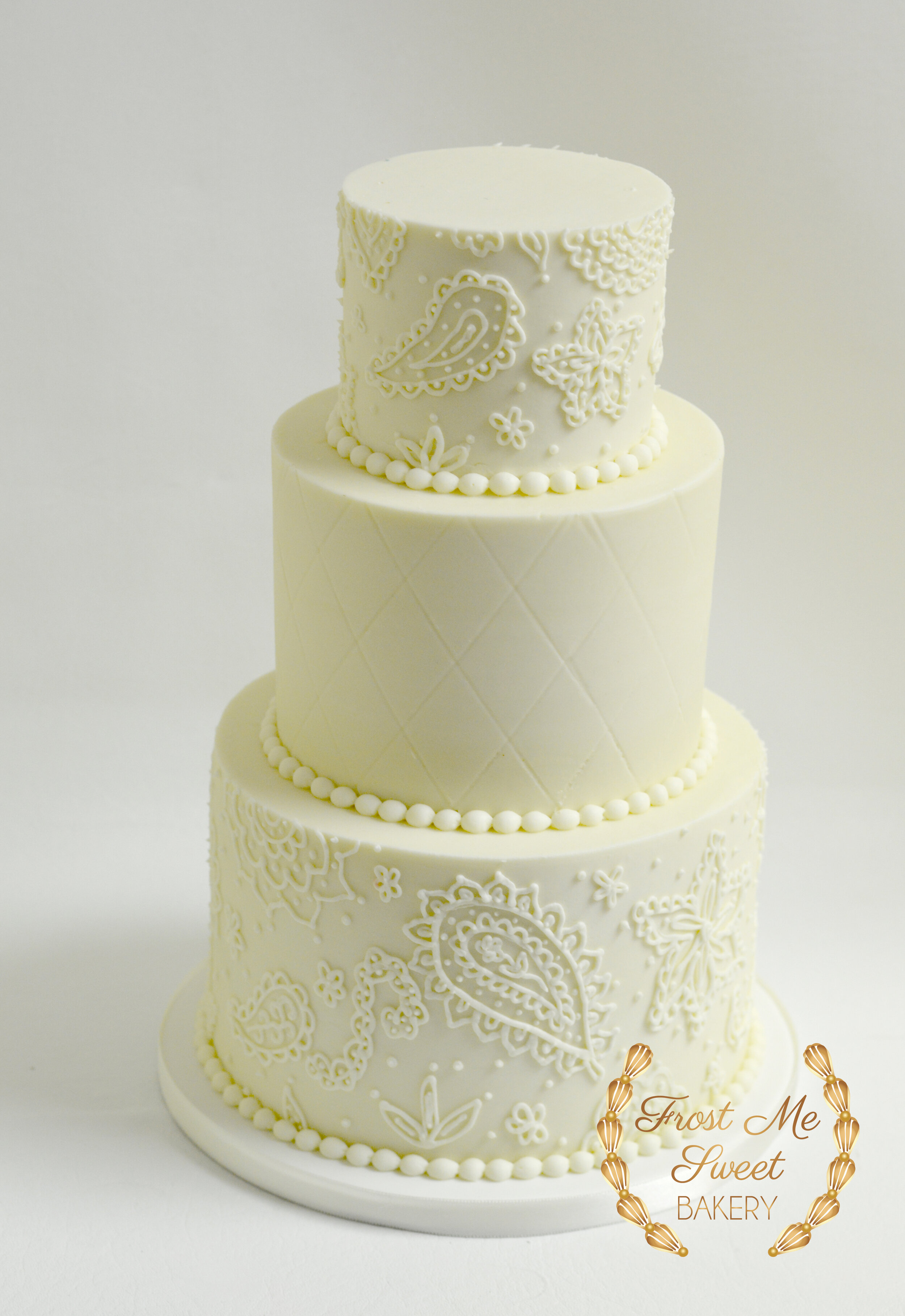 paisley buttercream and diamond.jpg