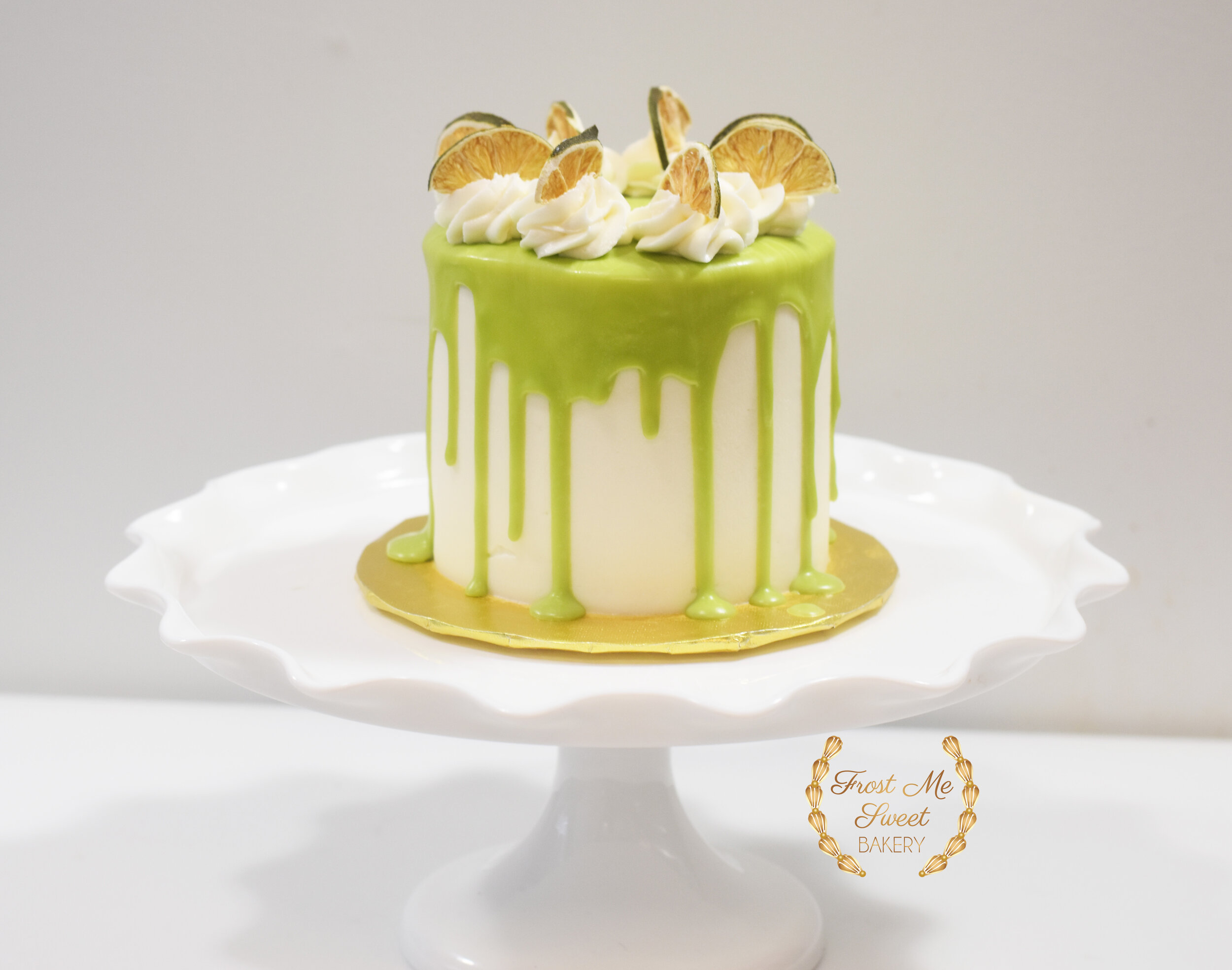 LIME SIGNATURE CAKE 2.jpg