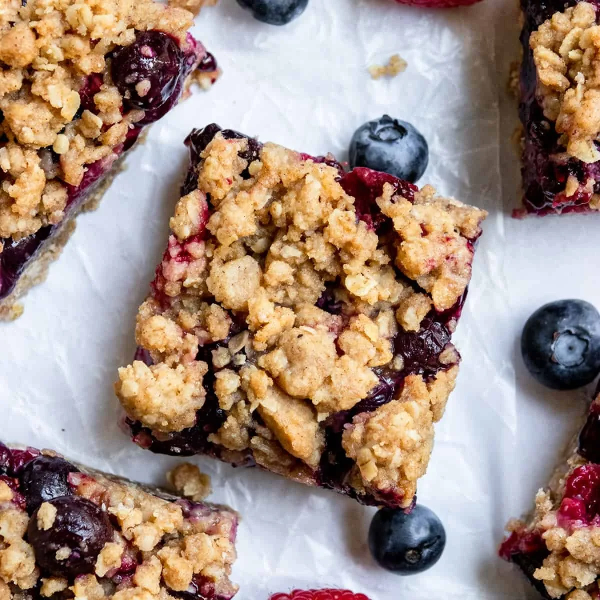 berry oatmeal bars.jpg