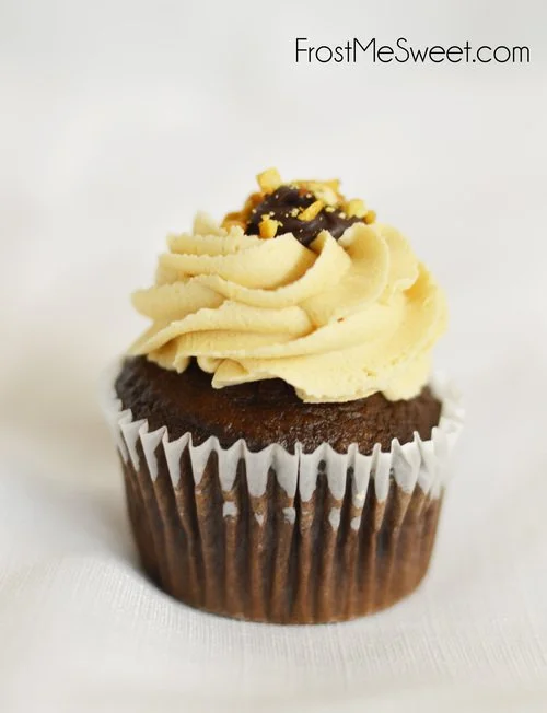 peanut butter chocolate cupcake.jpg