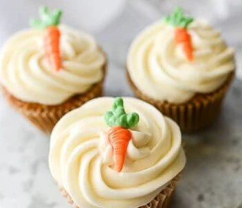 carrot cake cupcake.jpg
