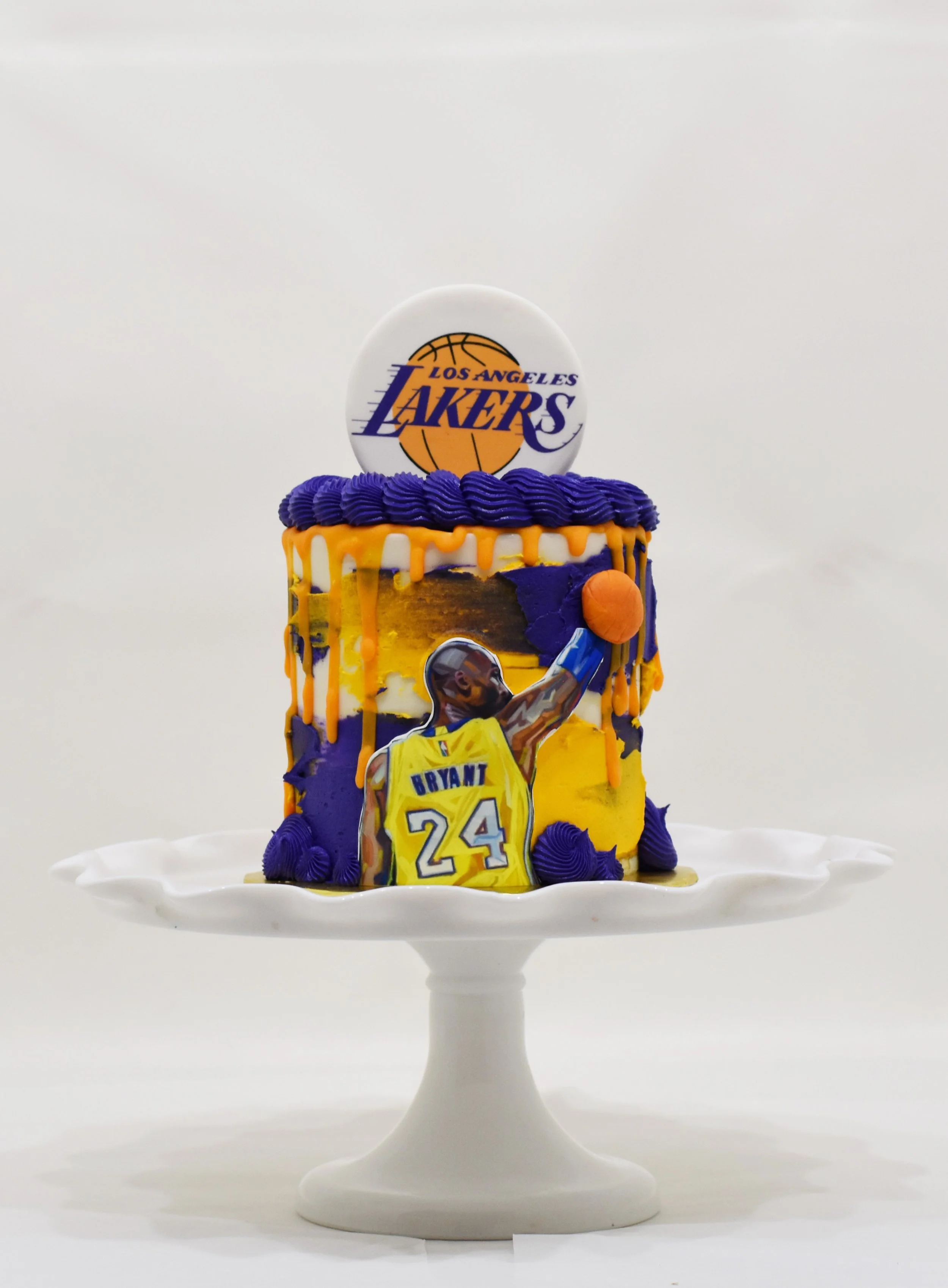 lakers kobe bryant cake.jpg
