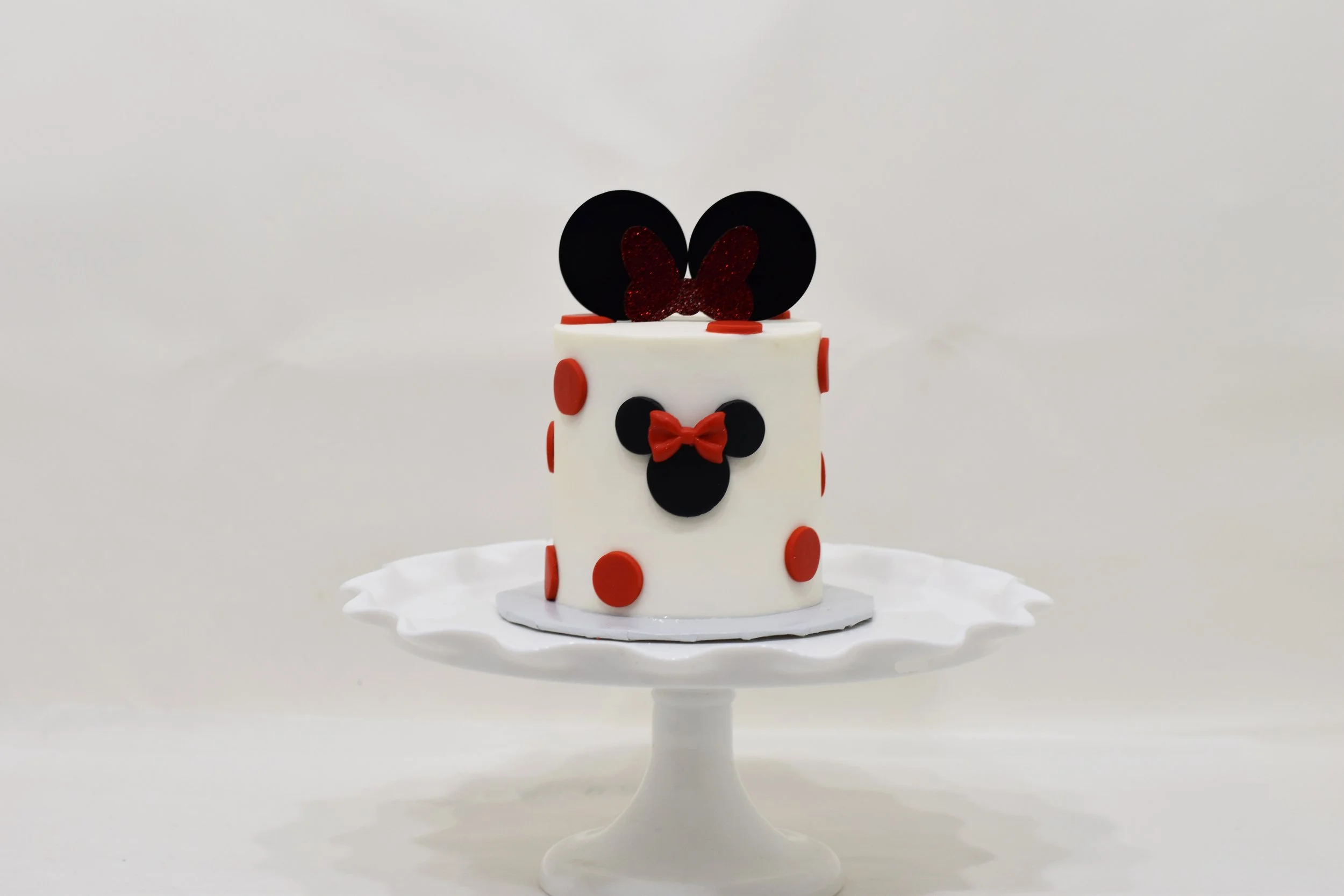 minnie mouse 4 inch 2.jpg