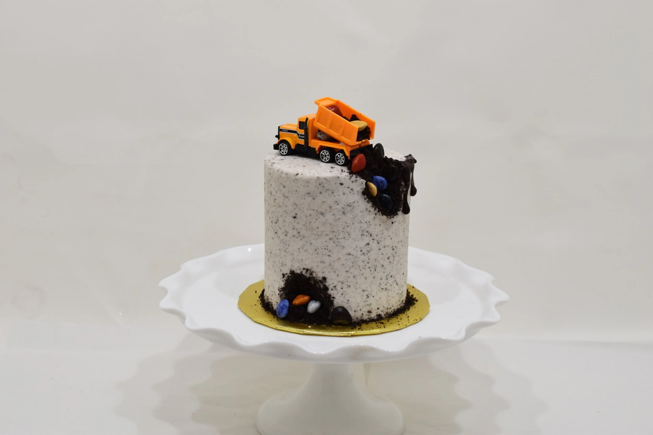 cookies & cream truck cake 2.jpg