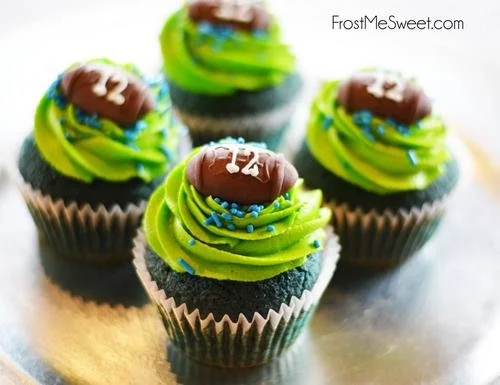 12TH MAN CUPCAKES.jpg