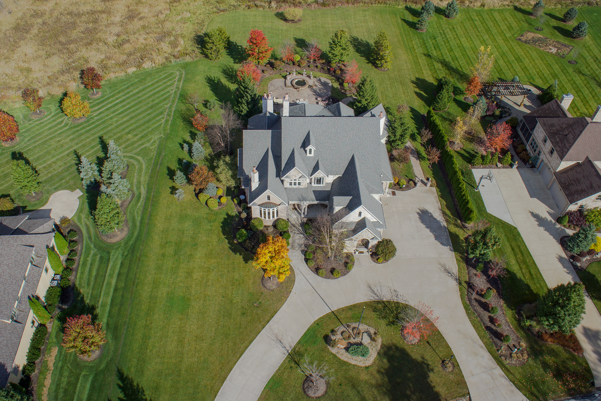 Aerial Imagery used to capture a sprawling property of this lovely Ohio home. 