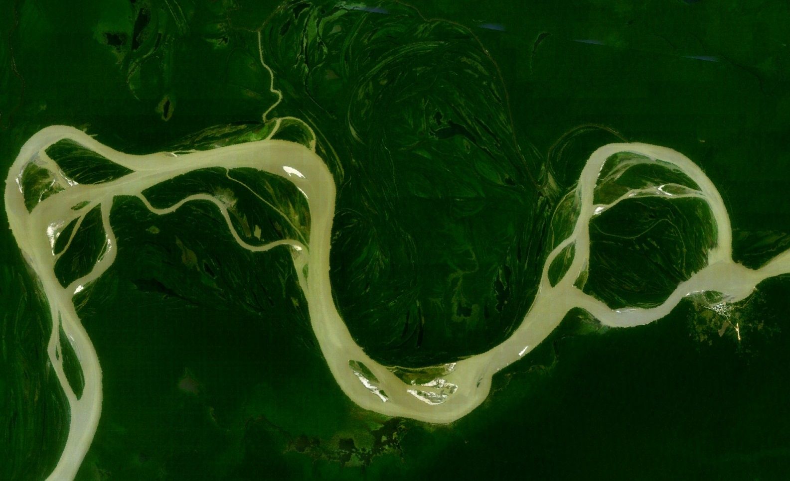 Amazon River This is just a slice of the second (or first, depending on who you ask) longest river in the world. ( via )