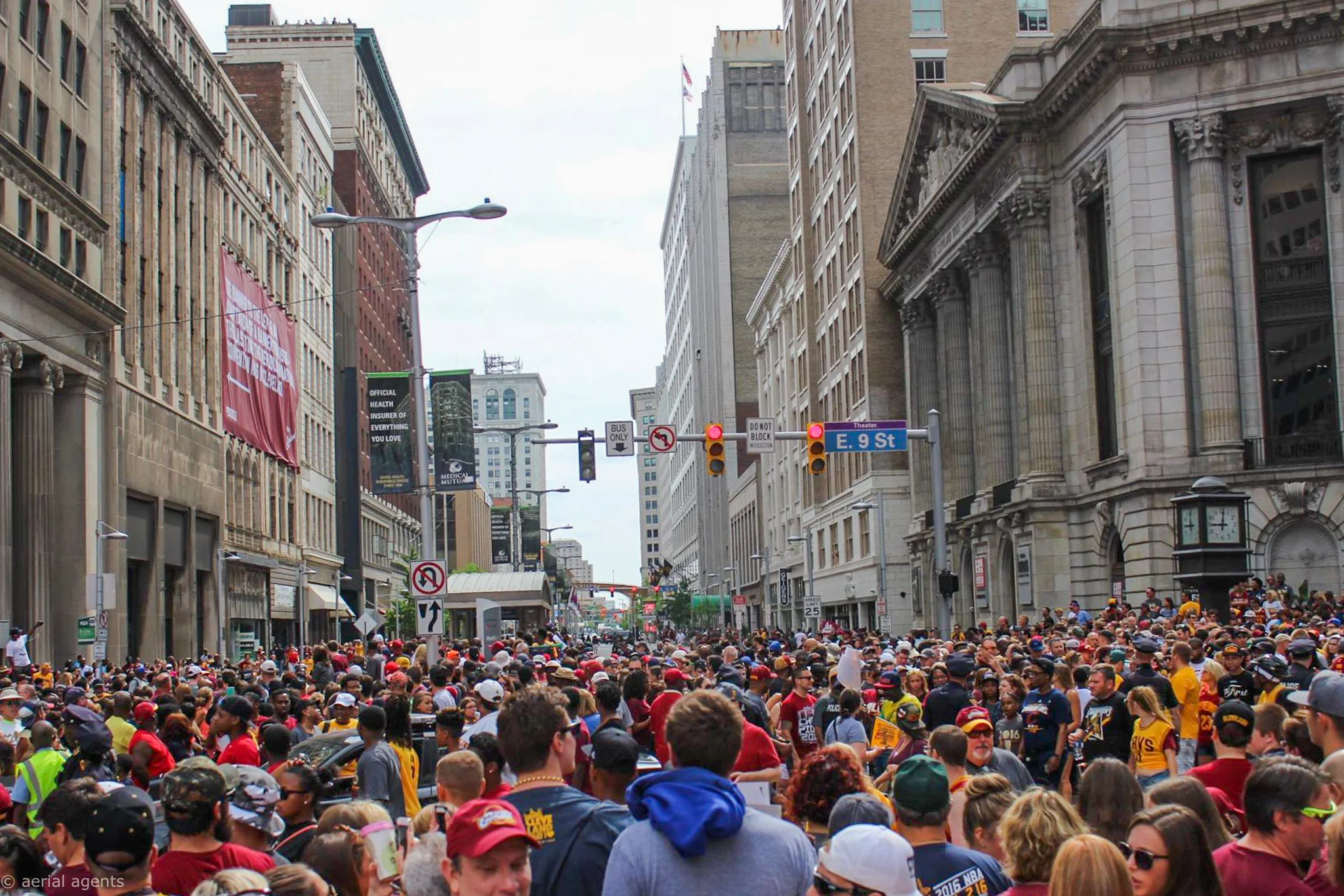 E.9th St in Downtown Cleveland Jam Packed