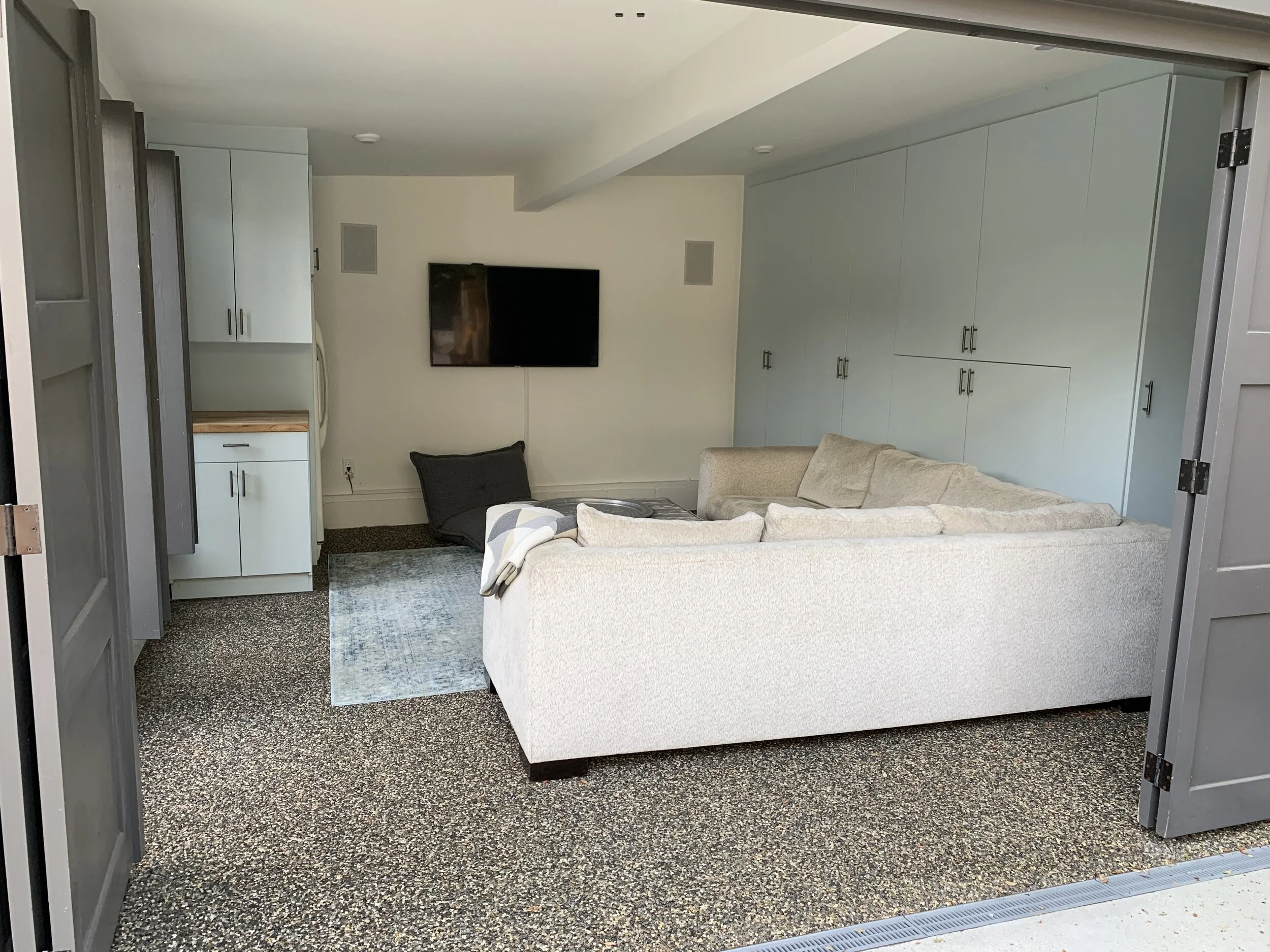 How To Re-purpose Your Garage For Outdoor Living Space