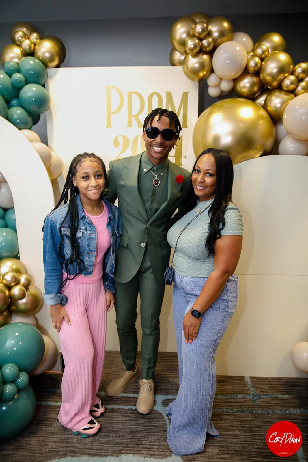 jeremiahprom0200.jpg