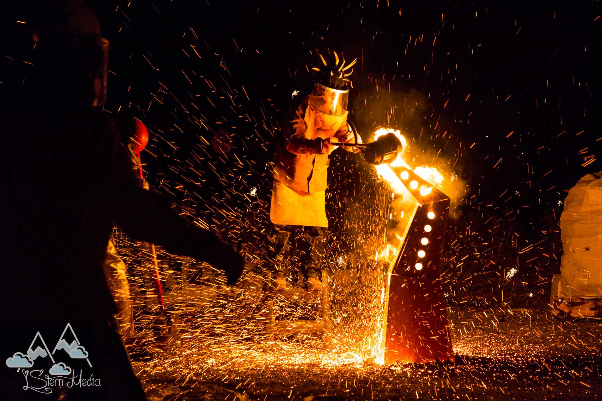 Iron Pour - photo by Lydia Stern - LStern Media -108.jpg