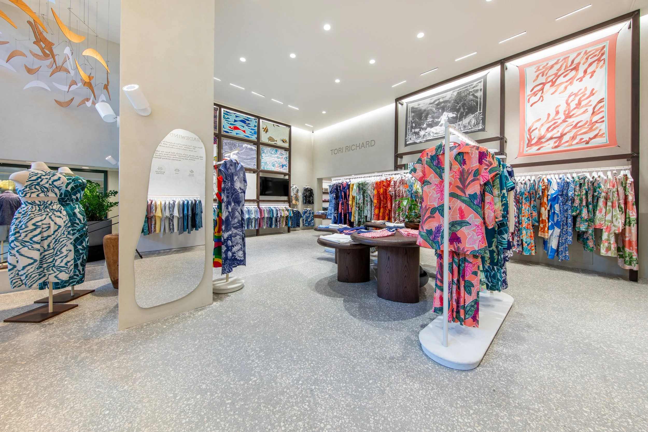 TRFlagshipStoreWaikiki-20.jpg