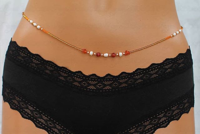 Carnelian gemstone waistbeads...worn to inspire and empower you to create the reality of your dreams. You'll feel sexier too!
.
www.RoyalWaistbeads.com
.
#crystalhealing #chakrabalance #chakrajewelry #chakrahealing #balanceyourchakras #waistbeads #wa