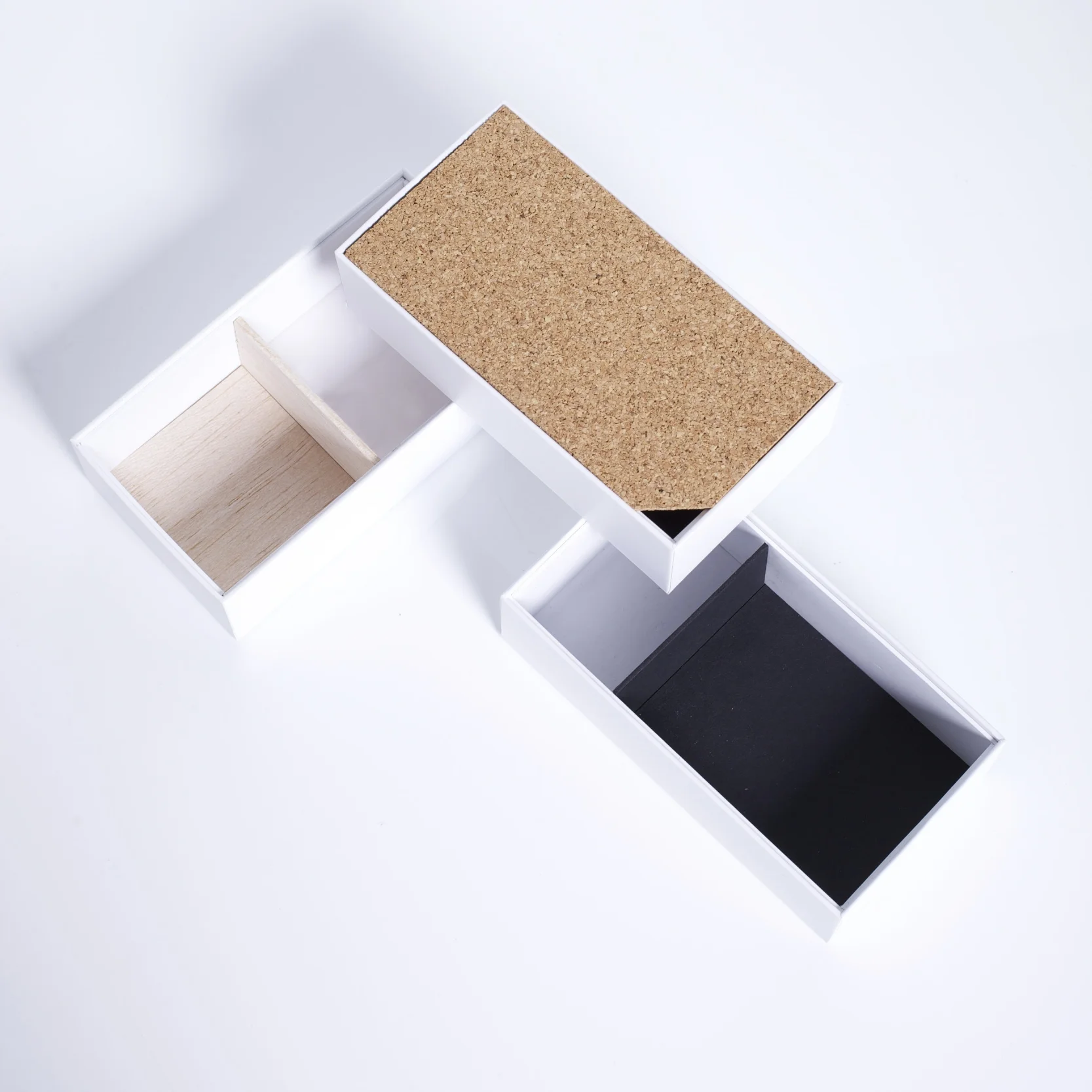 whiteboxlab_iphonebox_organizers.jpg
