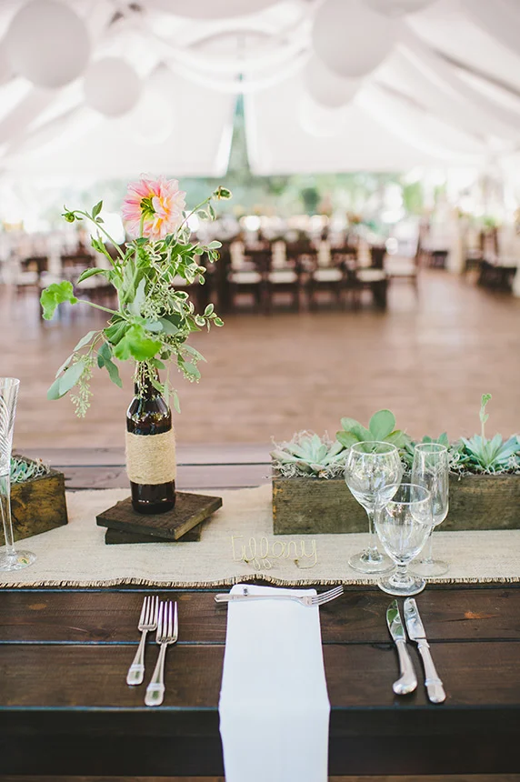 table-gallery-brown-vert-03.jpg