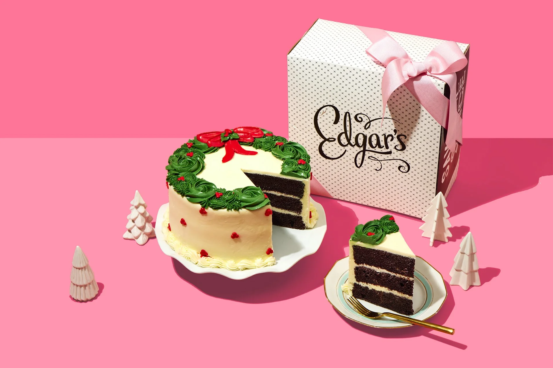 01_Edgars_WreathCake_050-SLICE-MAIN_72.jpg