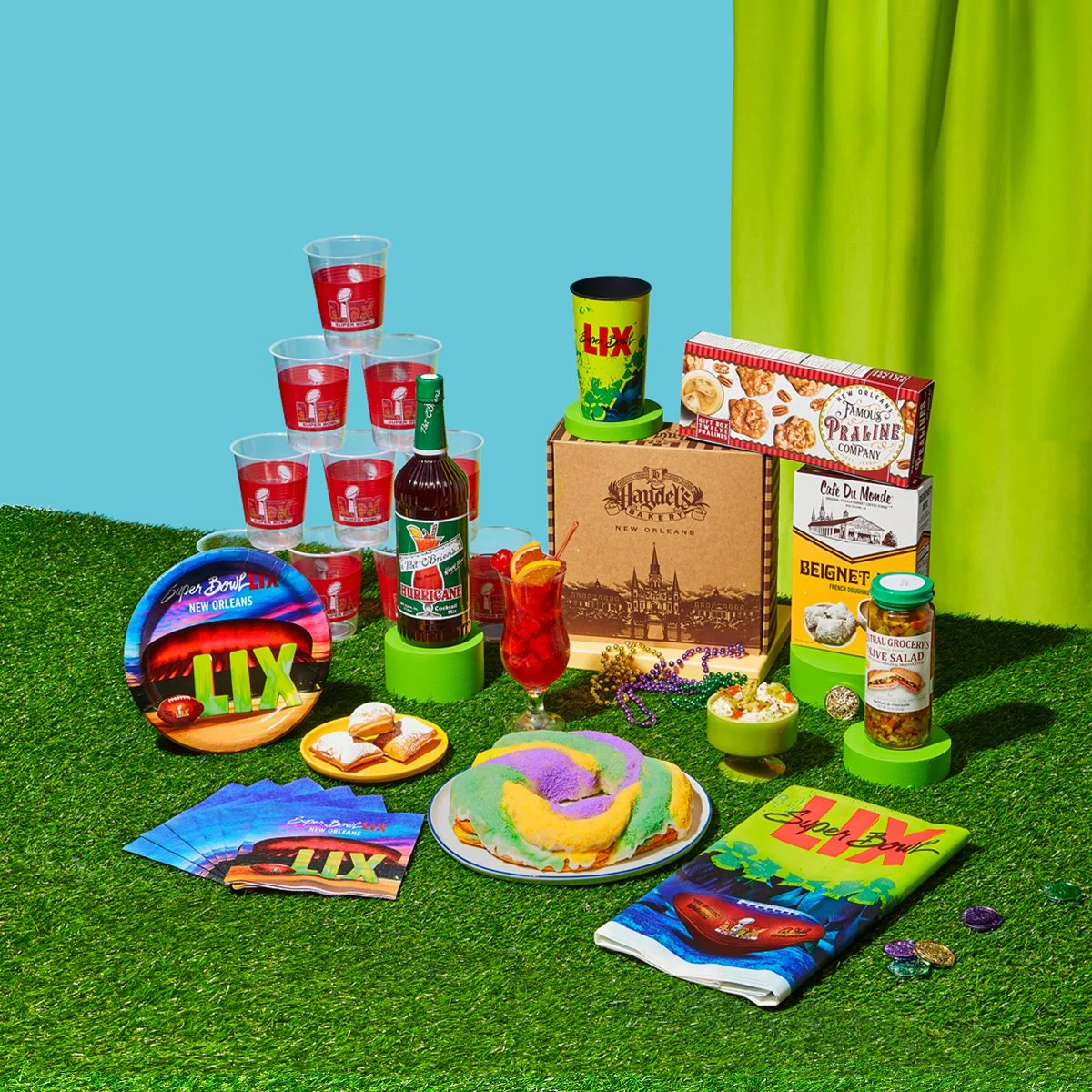 GB X NFL SUPERBOWL: CREATIVE DIRECTOR - VANESSA TORRIVILLA | ART DIRECTOR - NIKOLE GOTTWALS, NATALIE ACCORSO, JOHNNY CALTAGIORNE | PROP STYLIST - TIM FERRO | FOOD STYLIST - THU BUSER | PHOTOGRAPHER - ISA ZAPATA | DESIGNER - JESSICA MAVERI