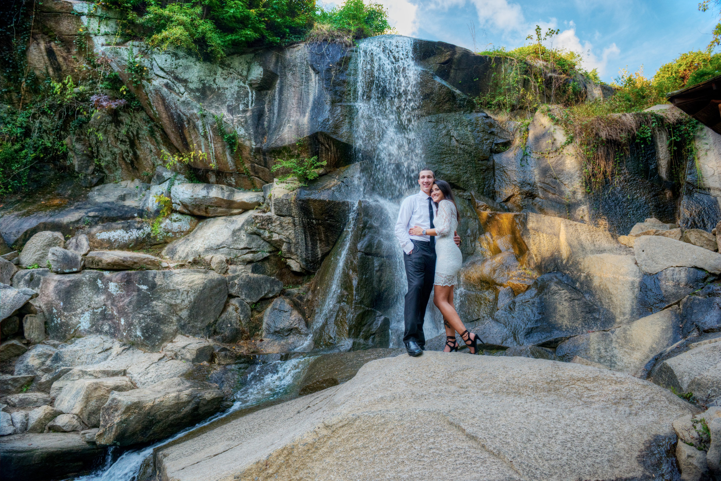 HDR_Waterfall_horJMH_L&L_finalproofs.jpg