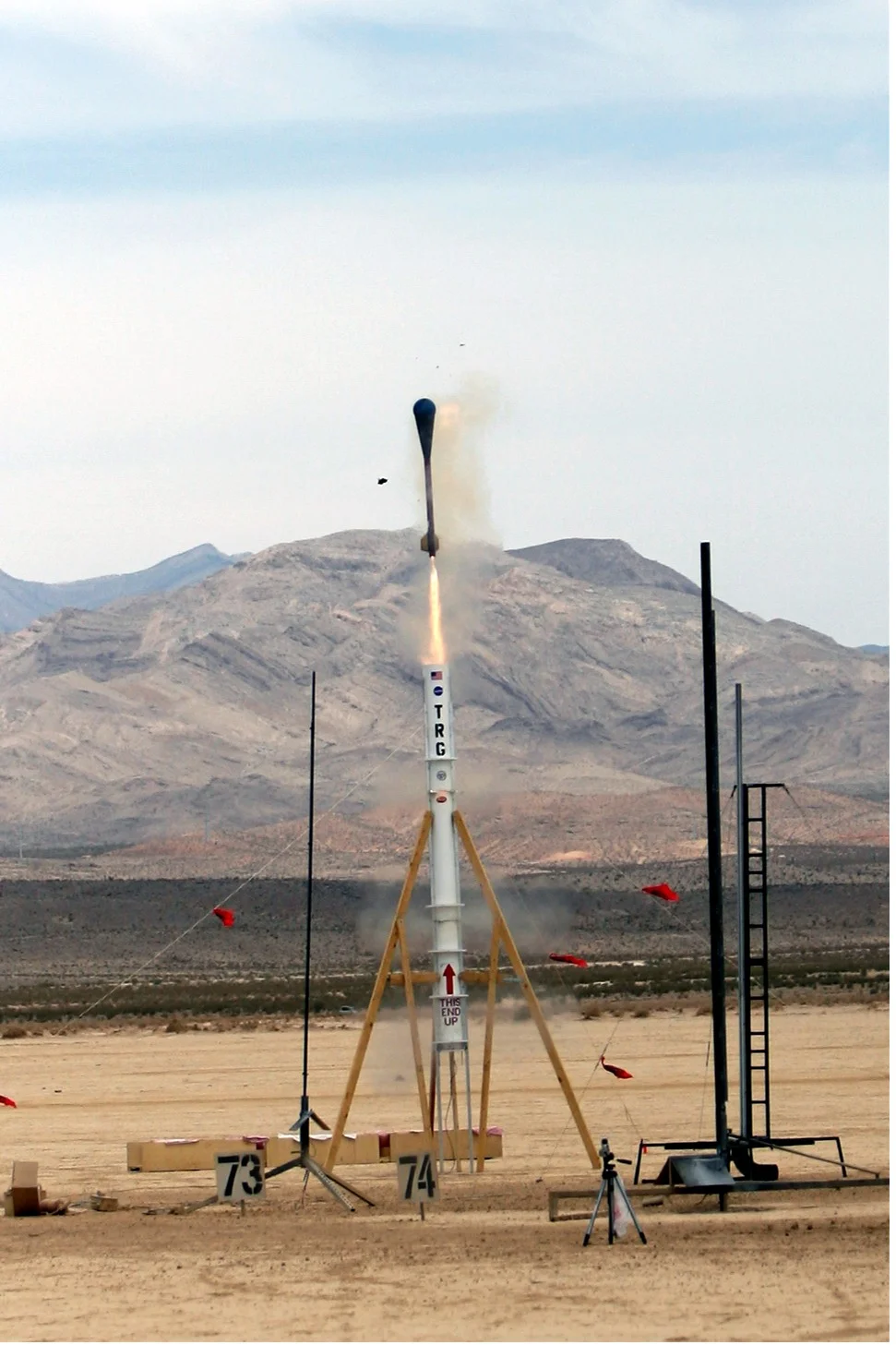 This second launch shows the entire rocket exiting the launch tube. 