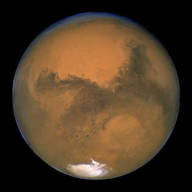 030827_hubble_mars_1_02[1].jpg