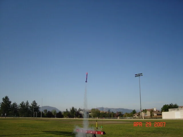 4-29-07 launch 007.jpg