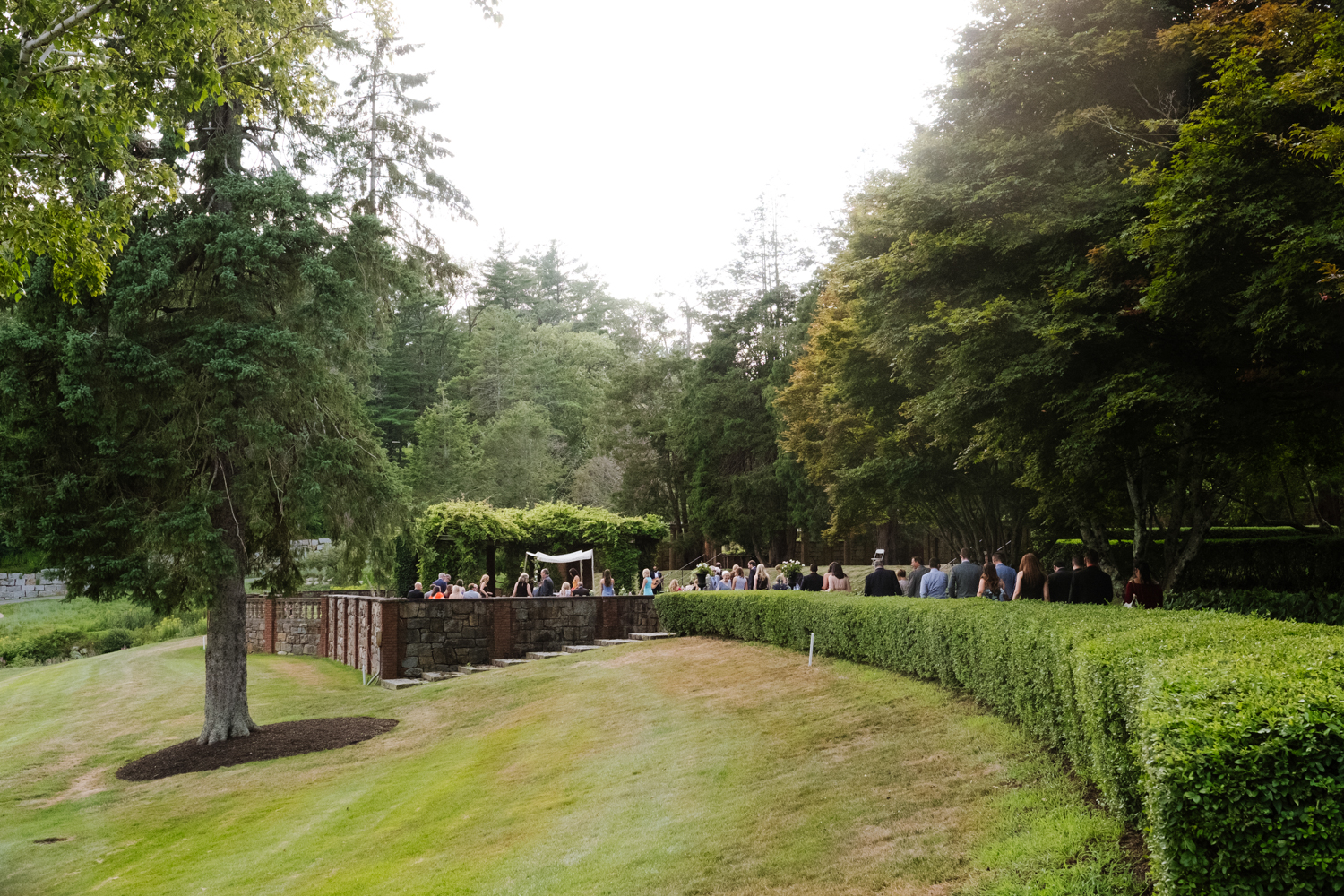 Guests_Arrive_Turner_Hill_Outdoor_Wedding