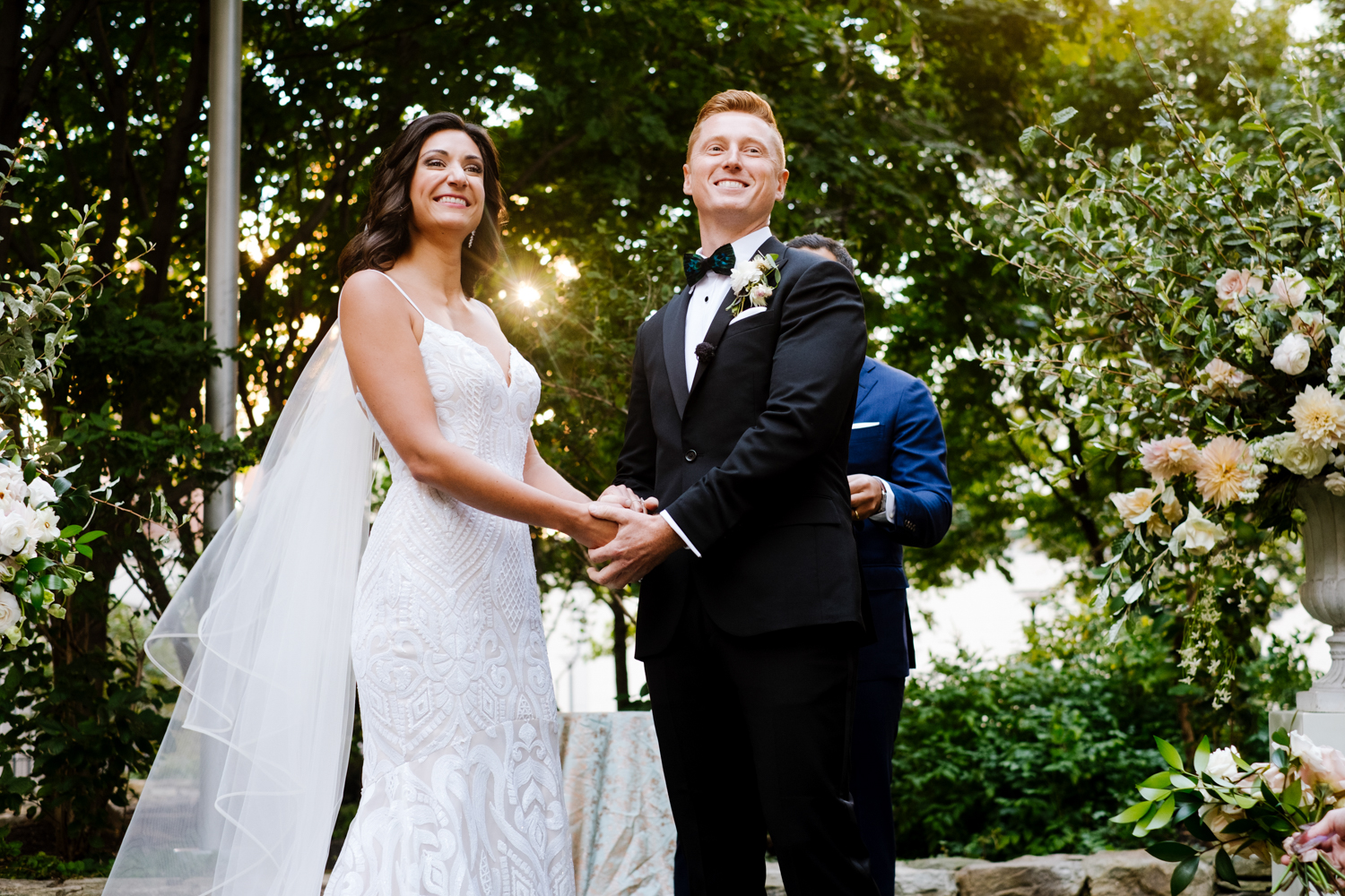 Bride_Groom_Outdoor_Wedding_Boston_Oriental_Mandarin_Hotel