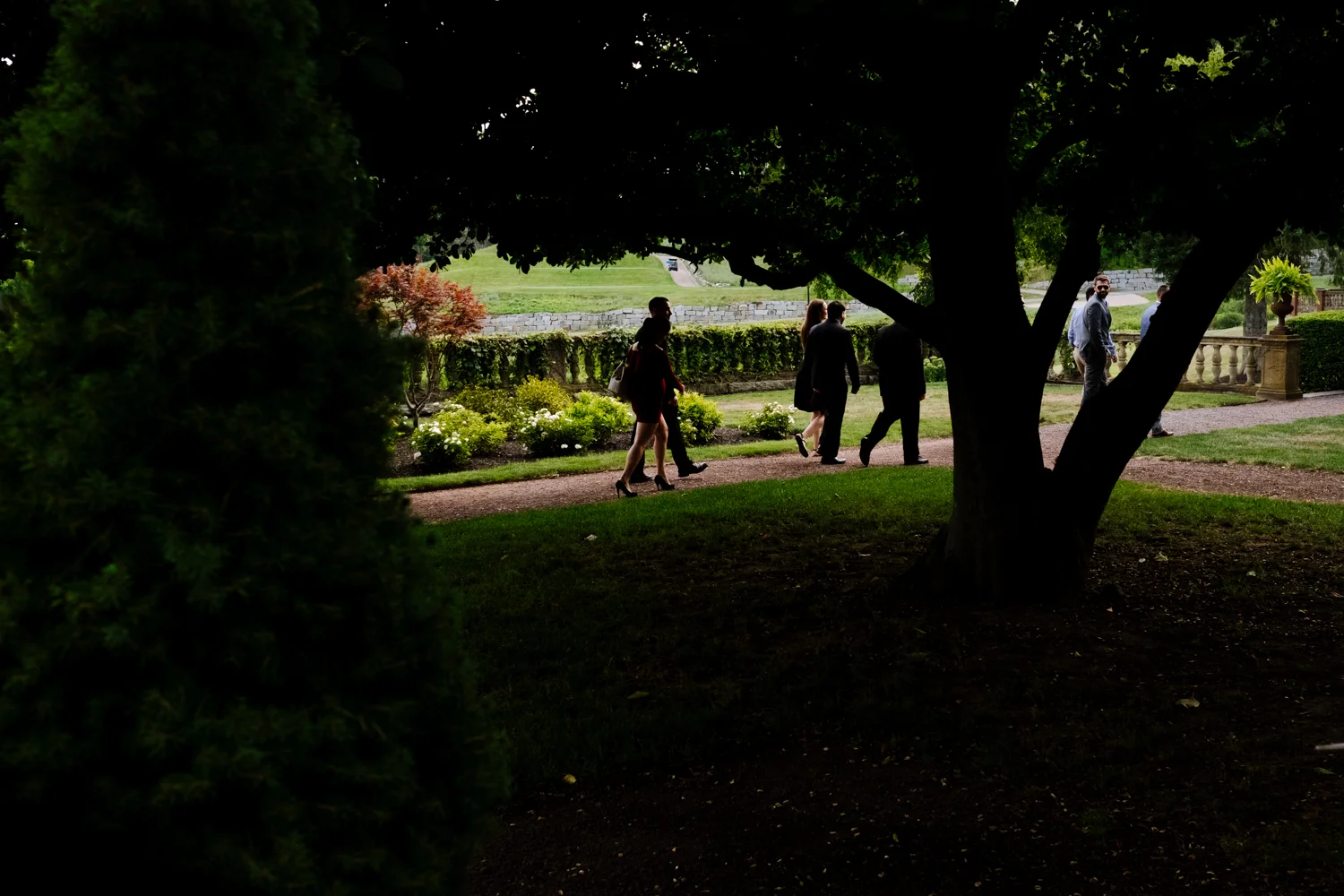 Guests arrive at outdoor wedding at Turner Hill Mansion