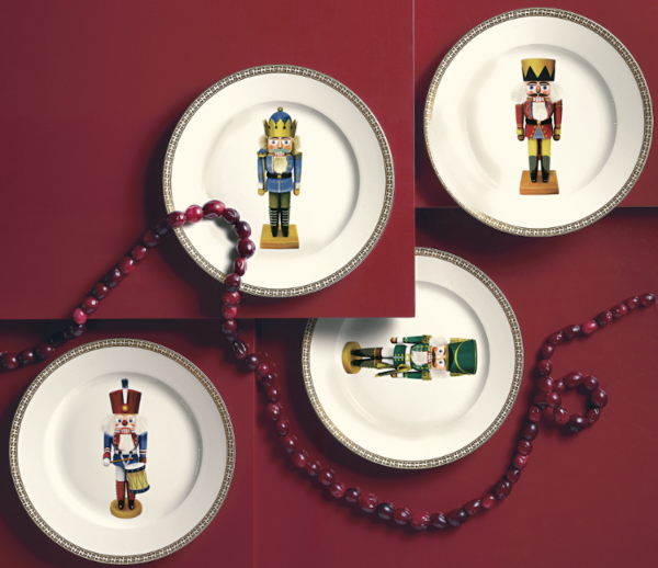 HOLIDAY NUTCRACKER DESSERT PLATES WITH SIGNATURE G LATTICE BORDER