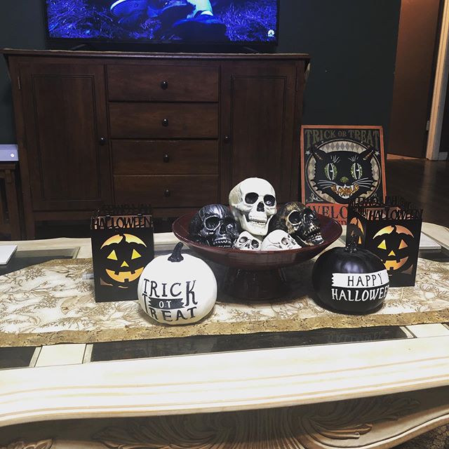 Itβs Spooky Season. π» π§ββοΈπ§ββοΈπ¦π¦π·