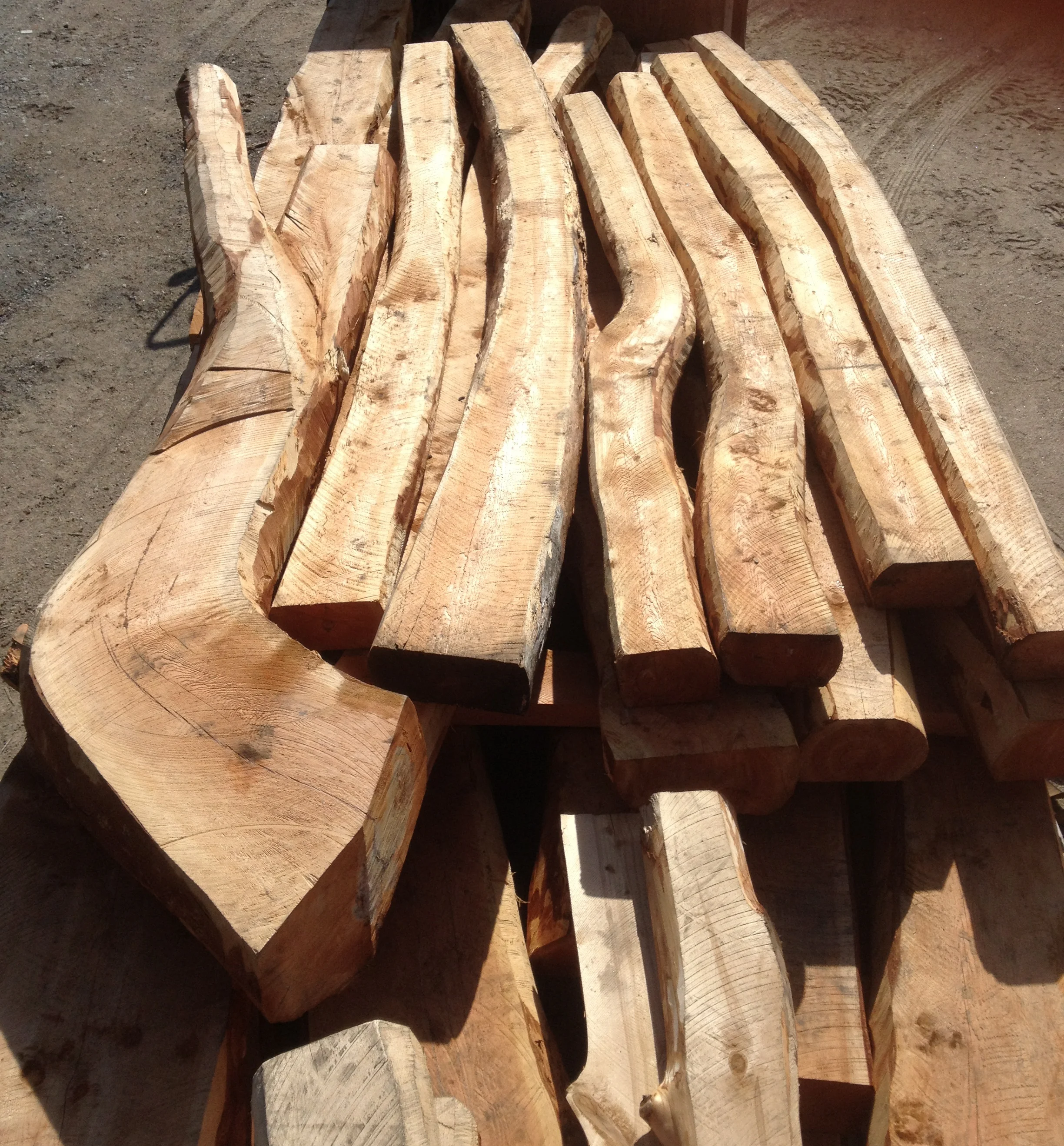 The second step is to slab the timbers on two sides.
