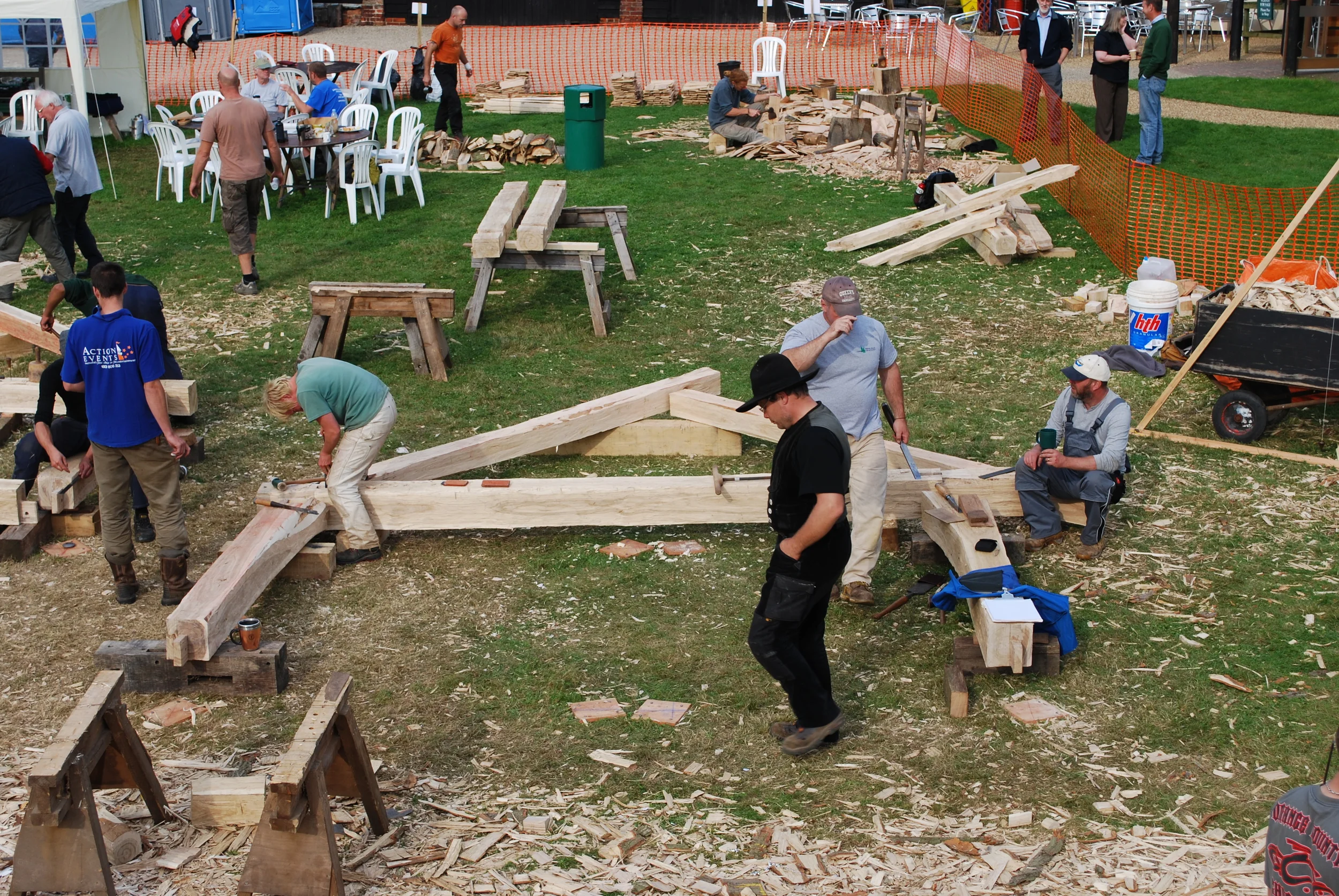 An overview of the yard.