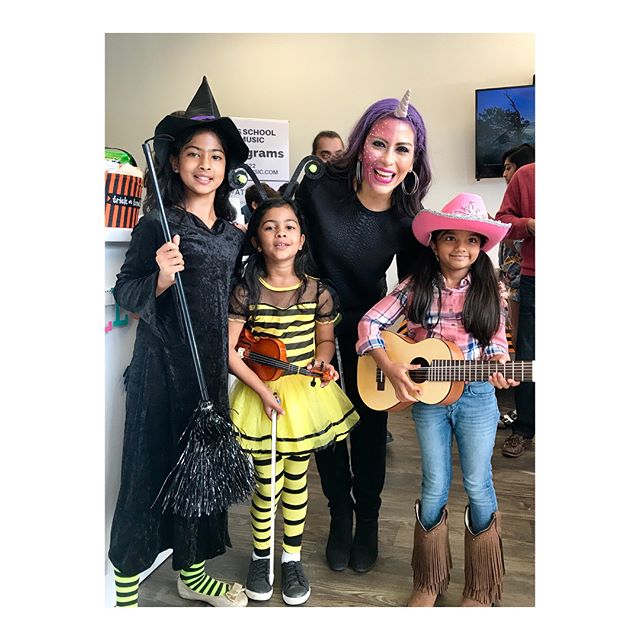 These are my wonderful students who participated in @rojasschoolofmusic costume recital 🎃 We had a blast!!! 🕺🏻 #musicschool #halloween2017 #loveteachingkids #grapevine