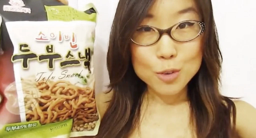 Snacks that Look Like Intestines (Snack Tub Korea #4)