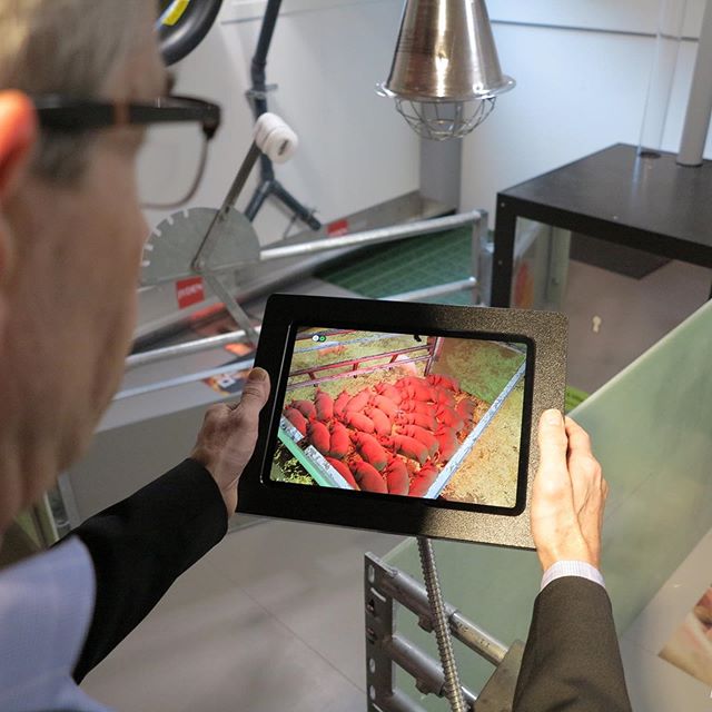 In collaboration with Sixsides and Back, we delivered an augmented reality application for Energisenteret's new exhibition: &quot;Electricity Safety in Agriculture&quot;. The solution consists of an AR app for the iPad Pro where you can explore a vir