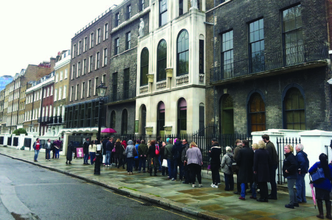 soane queue.jpg