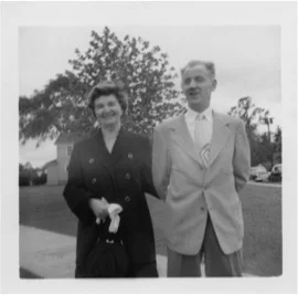   Abigail Hoover, founder of the American Interterrestrial Society,&nbsp;with friend Archibald&nbsp;Jessen, loosely associated with the De&nbsp;Stijlmovement &nbsp;  