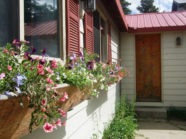 Small and family-run, with reasonable rates, The Whistling Swan makes a great headquarters for your Glacier Park Adventure. 406-226-4412. 
