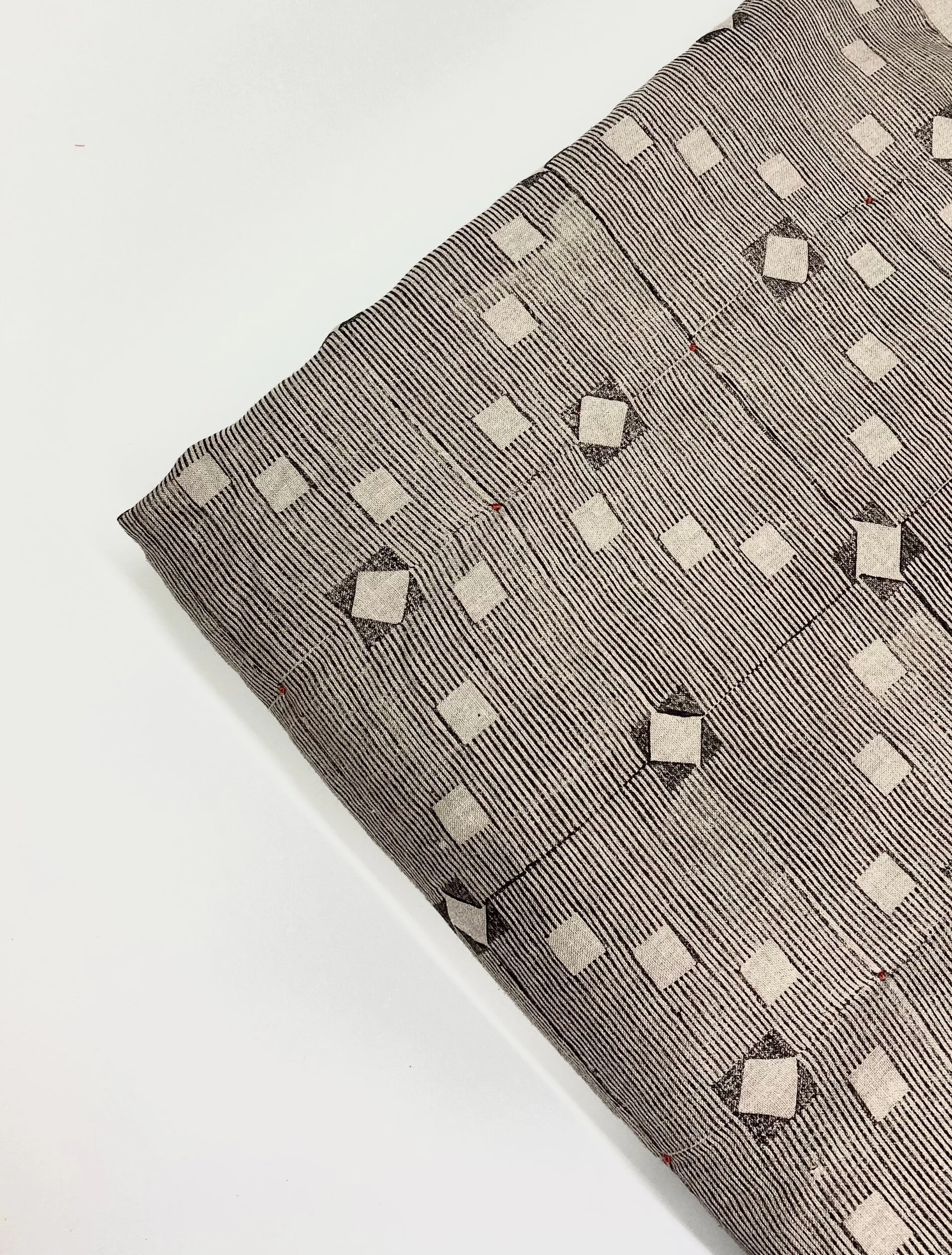 6FE9DB72-8770-4B4C-9648-8B3C335BC75A